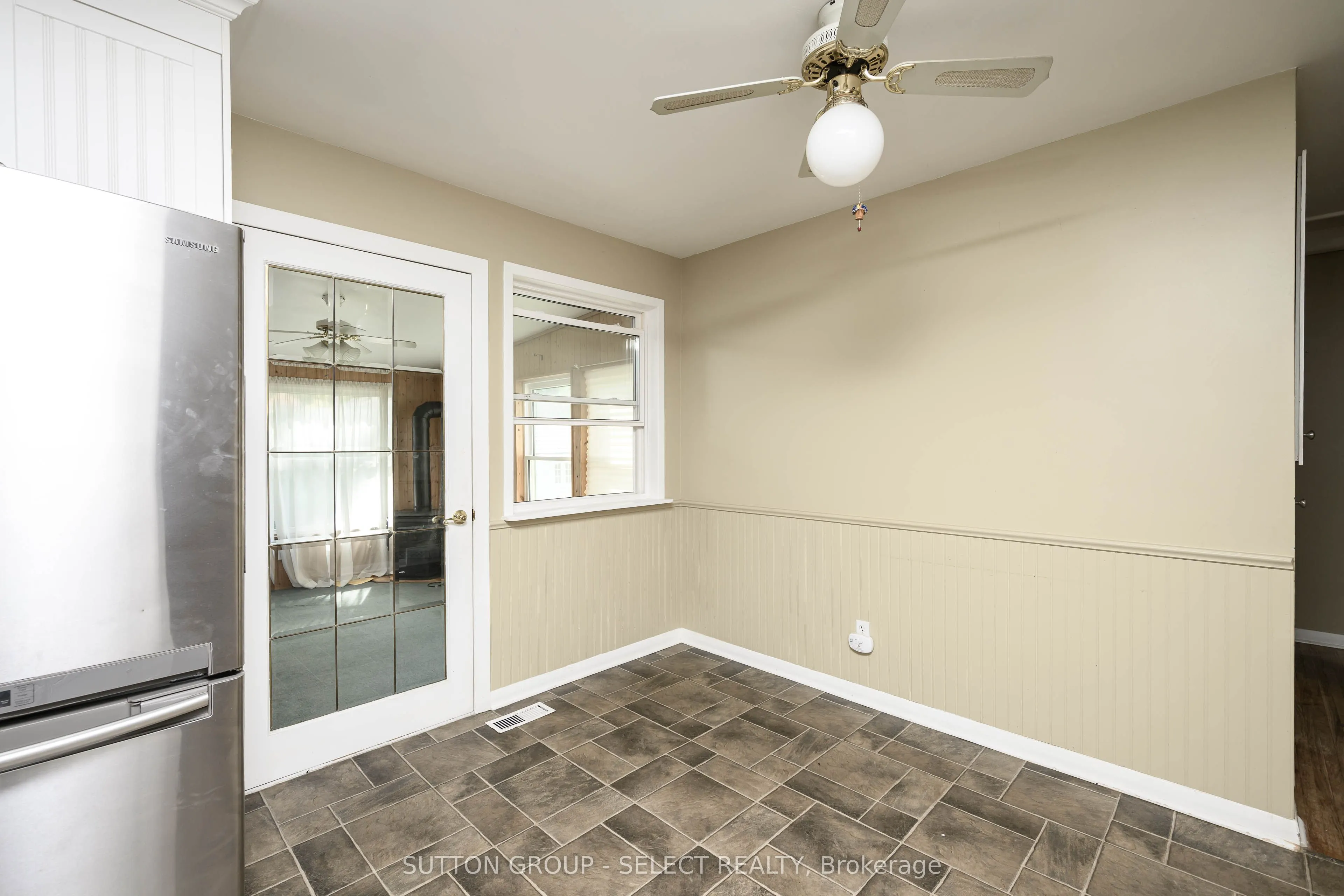 110 Laurentian Drive N