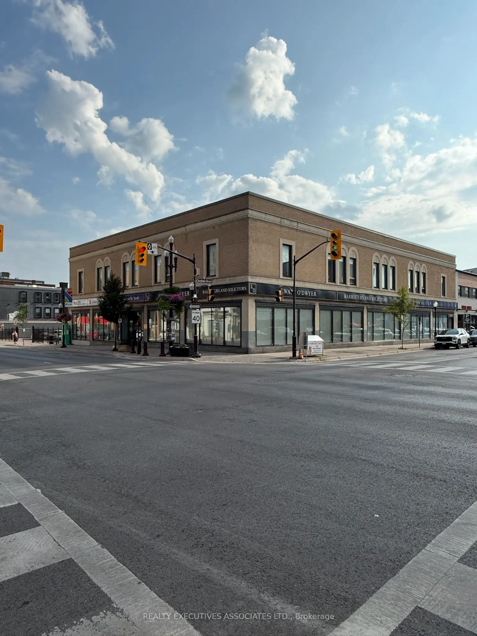 311 George Street N, #200