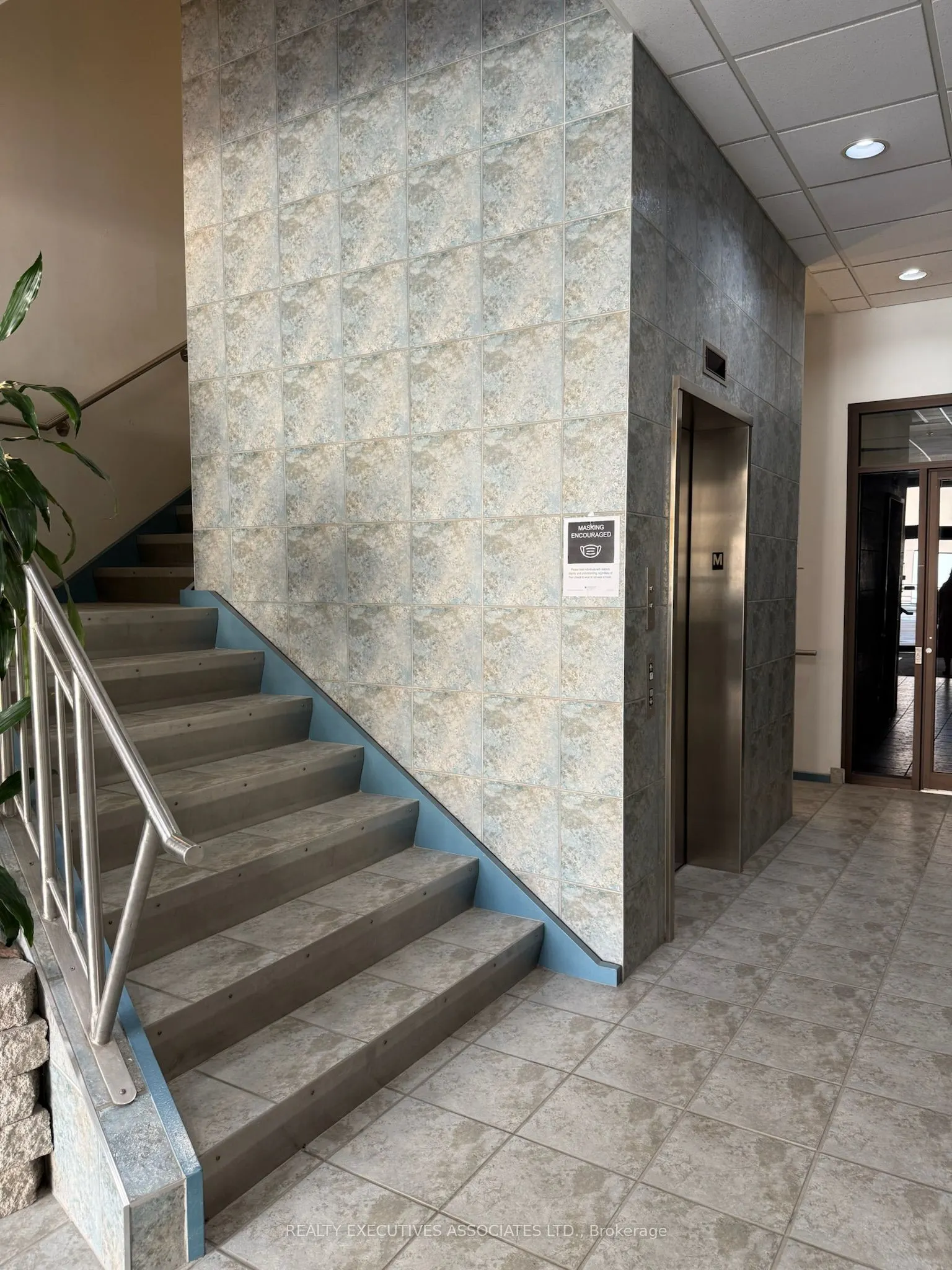 311 George Street N, #200