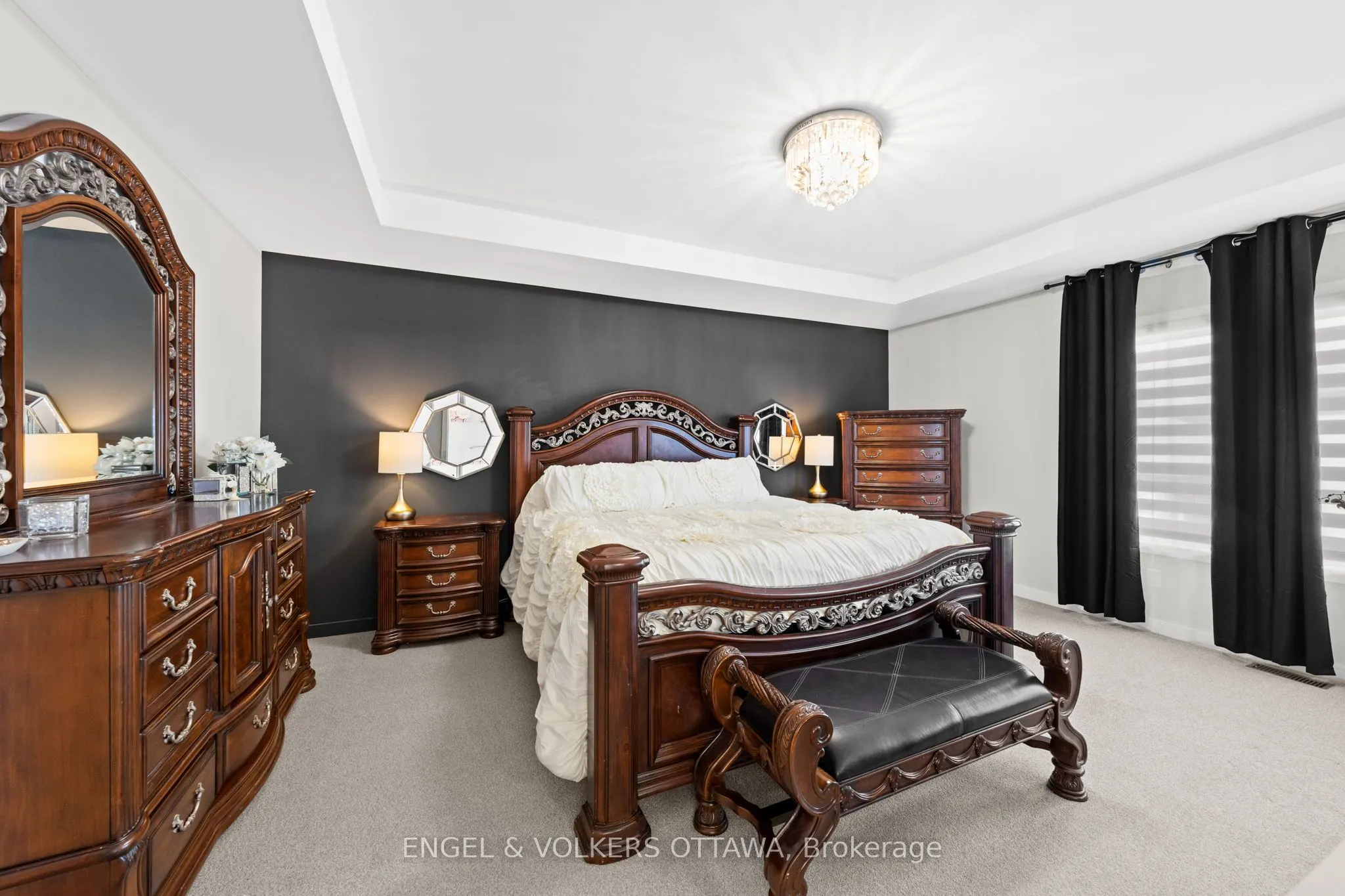 933 Islington Way