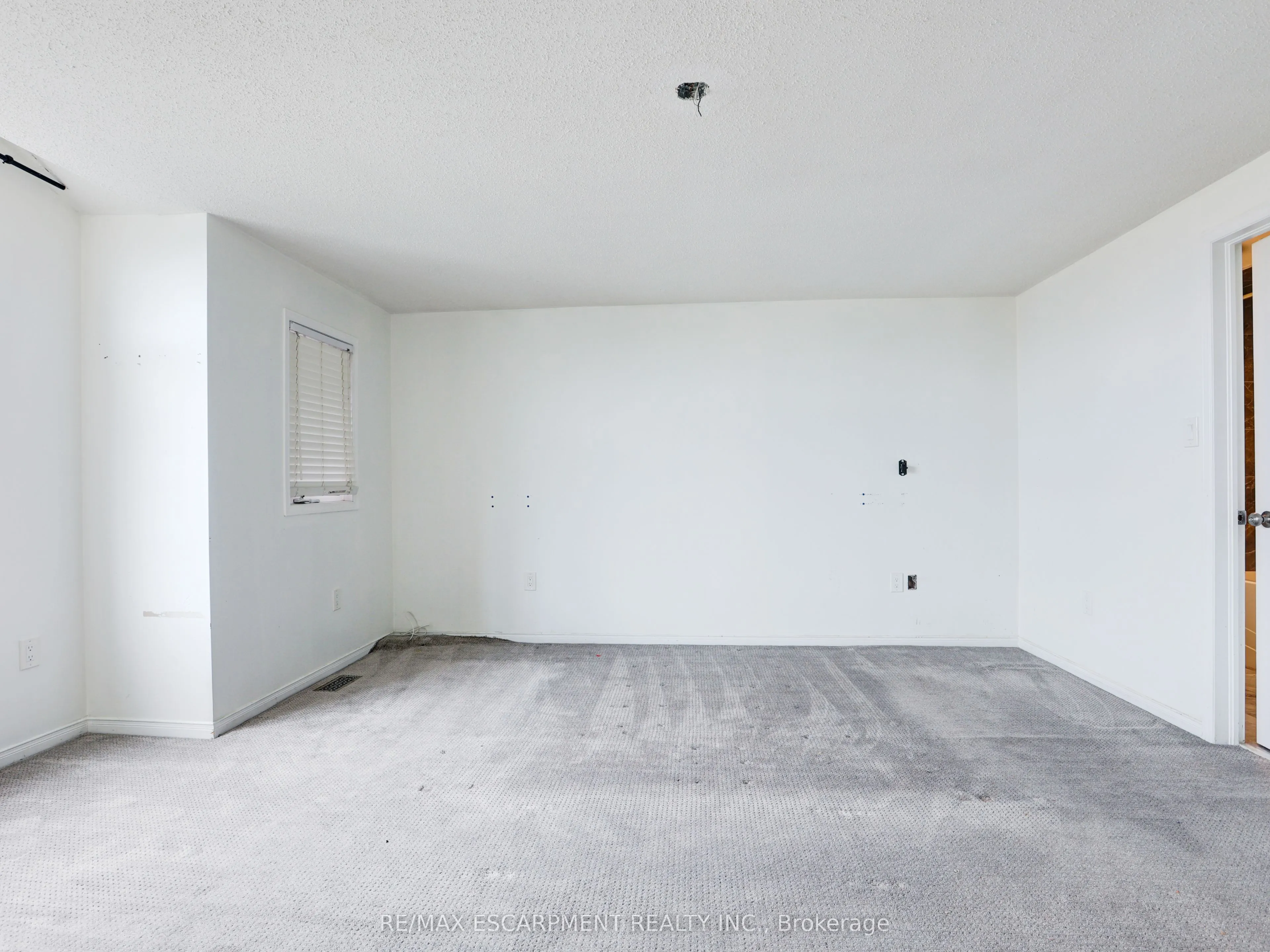 14 Chateau Crescent