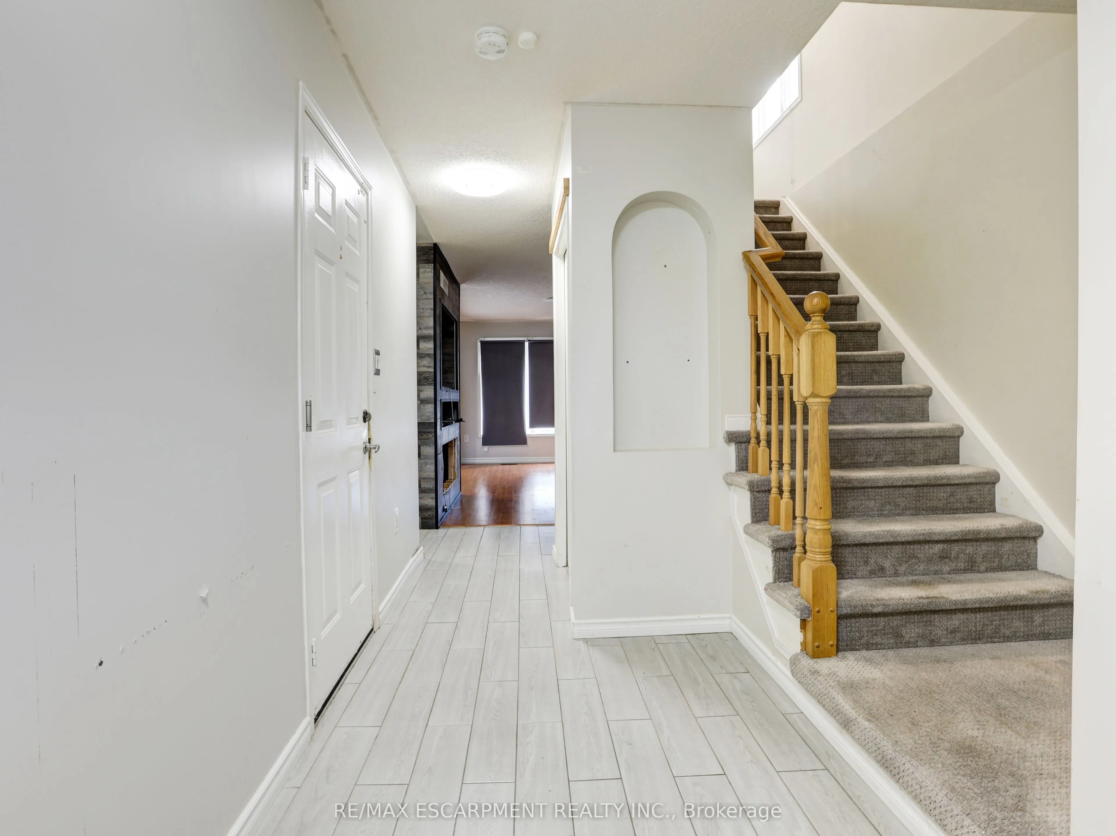 14 Chateau Crescent