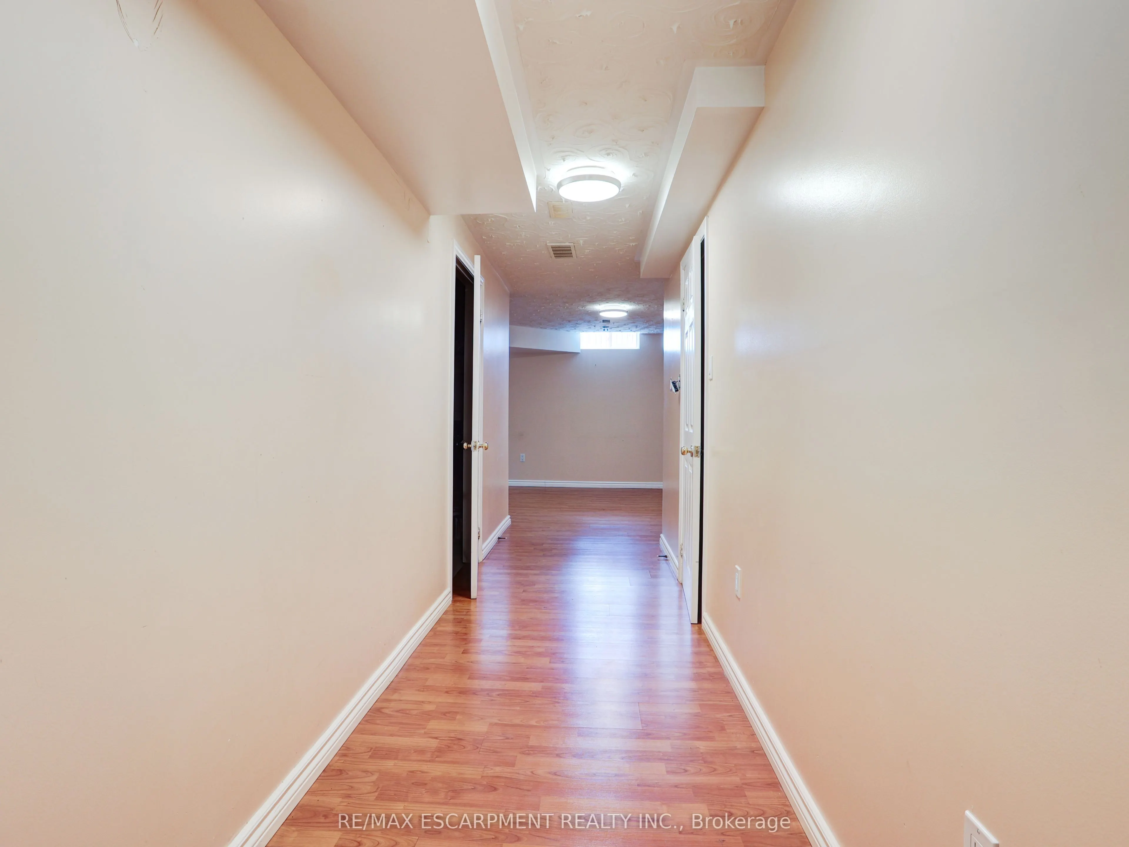 14 Chateau Crescent