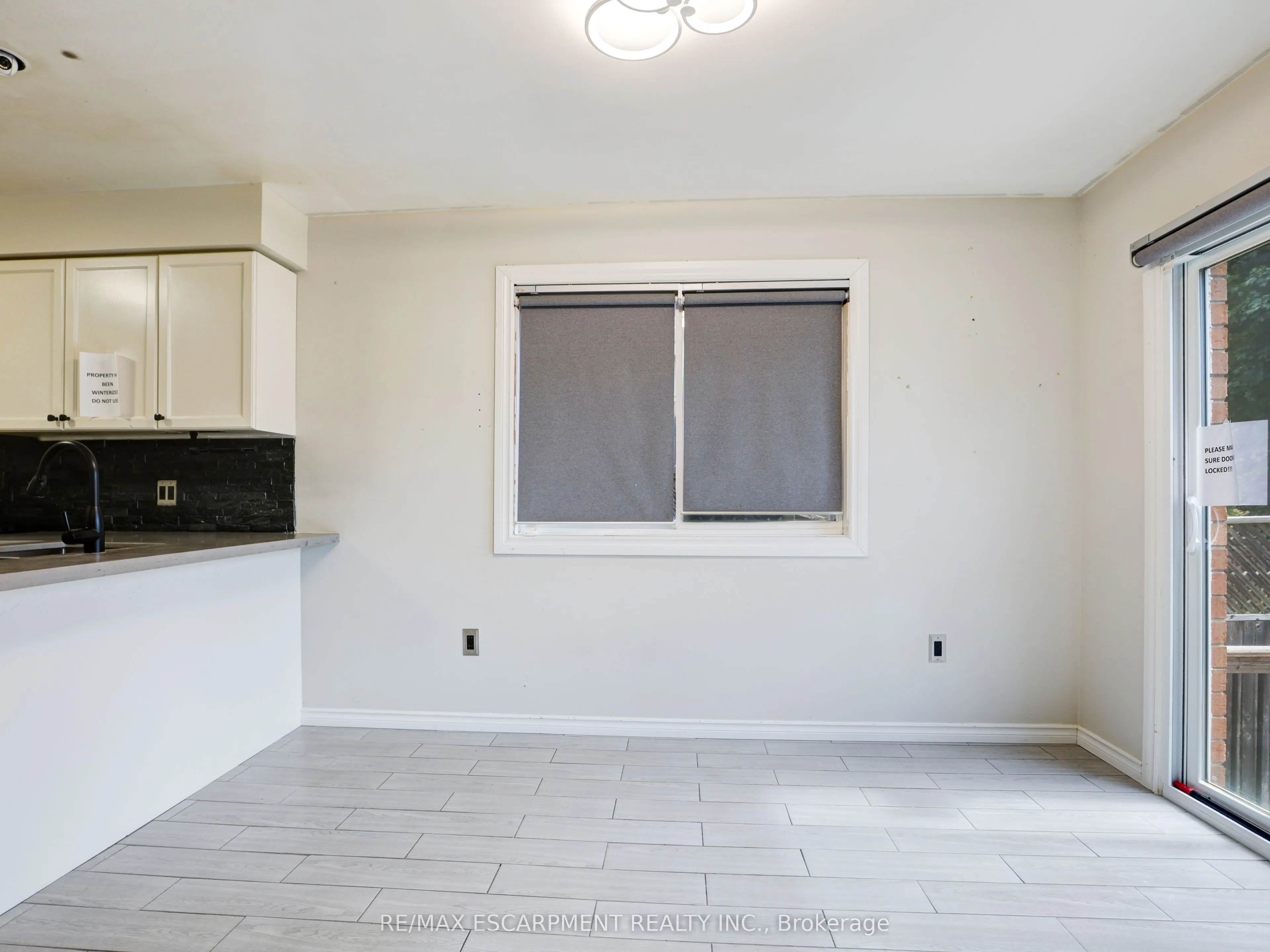 14 Chateau Crescent