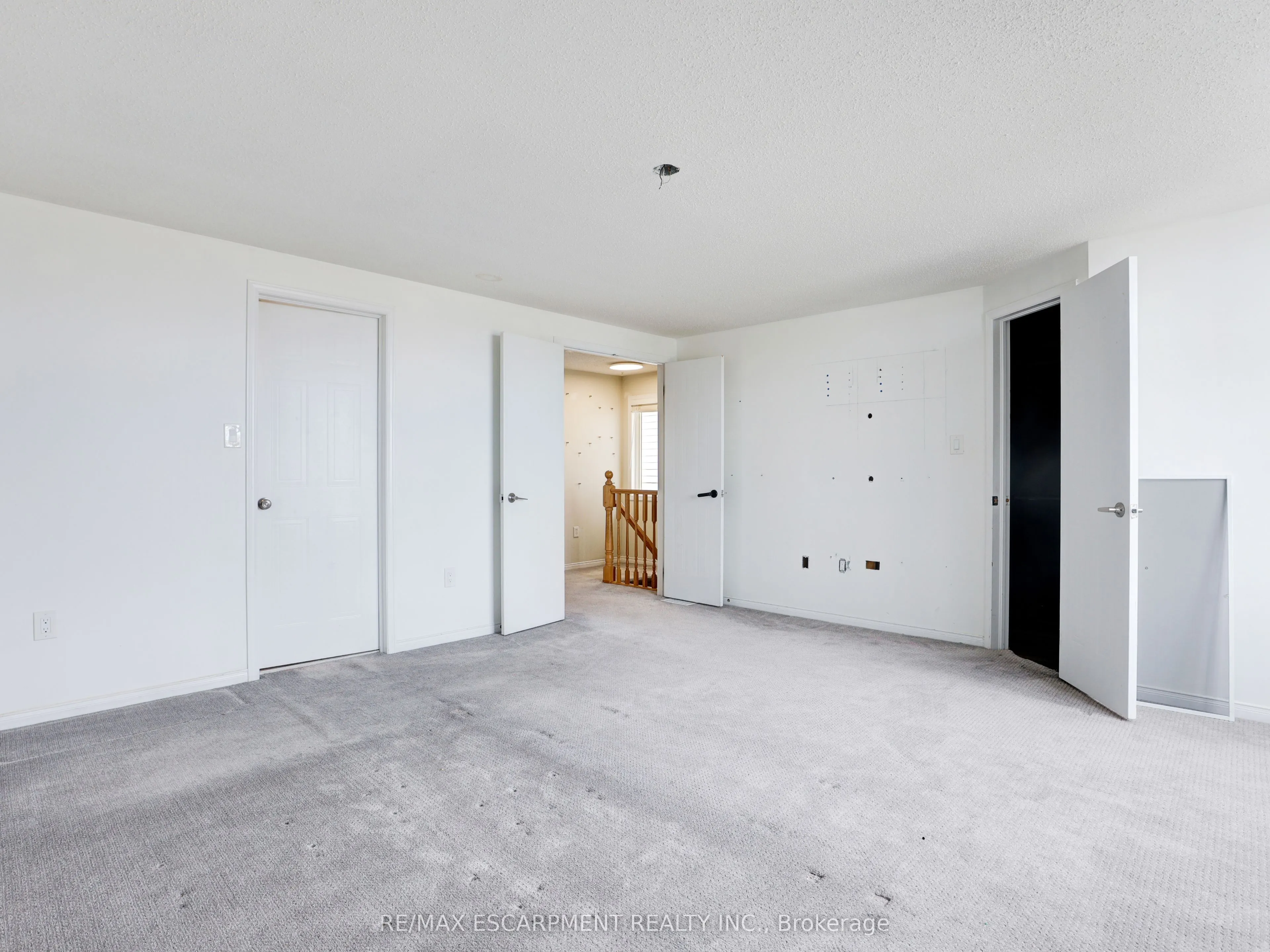 14 Chateau Crescent
