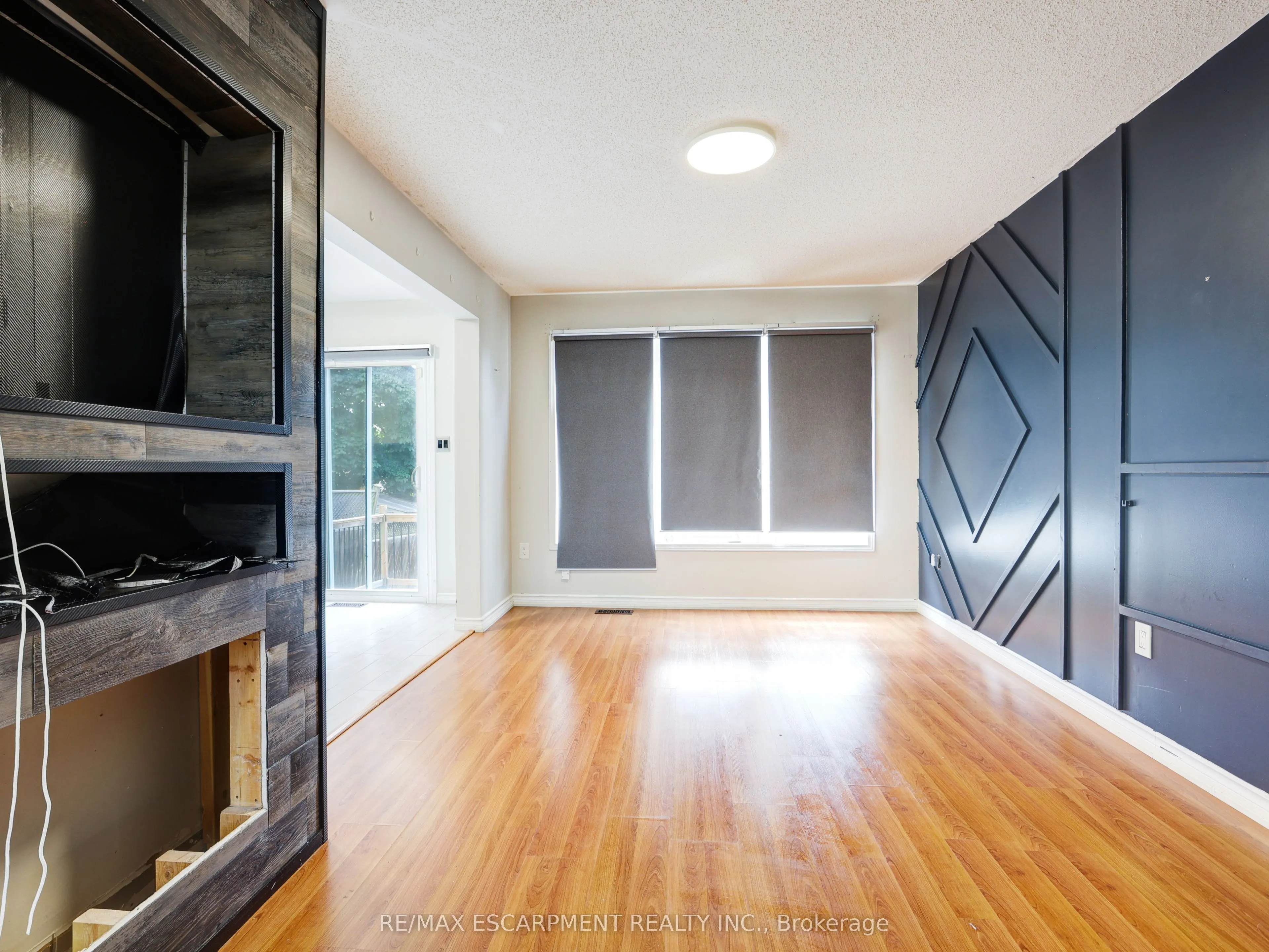 14 Chateau Crescent