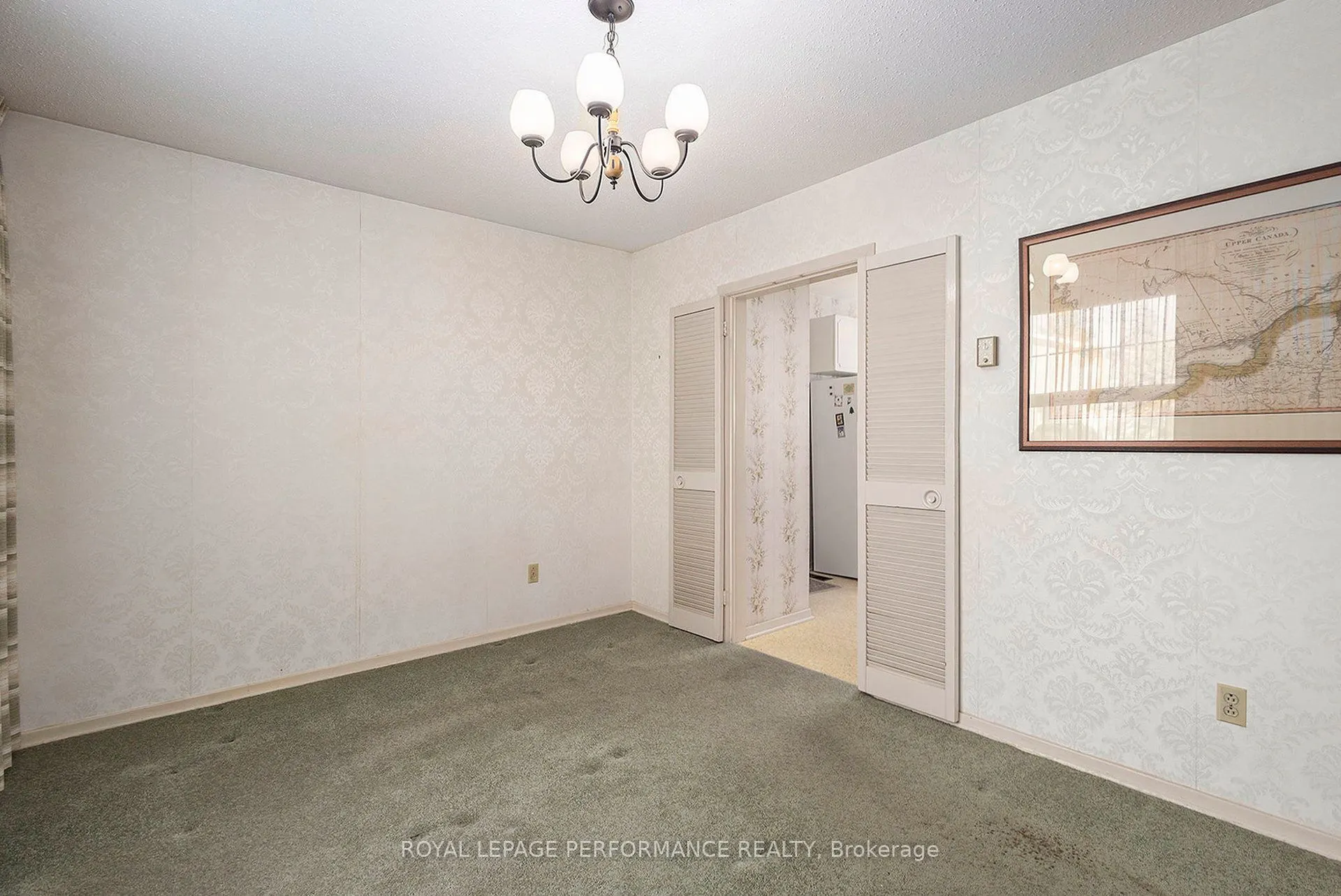 1842 Playfair Drive