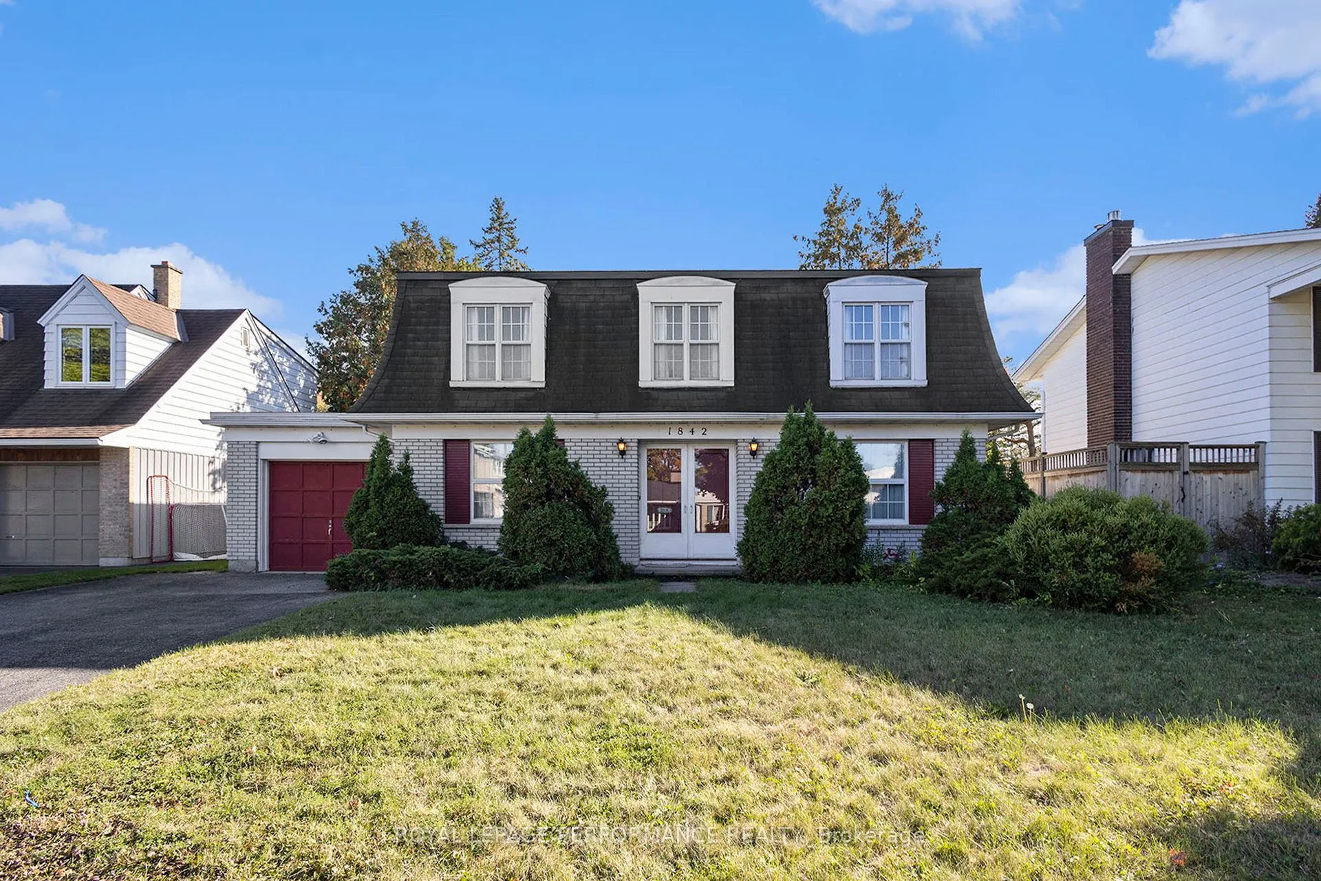1842 Playfair Drive