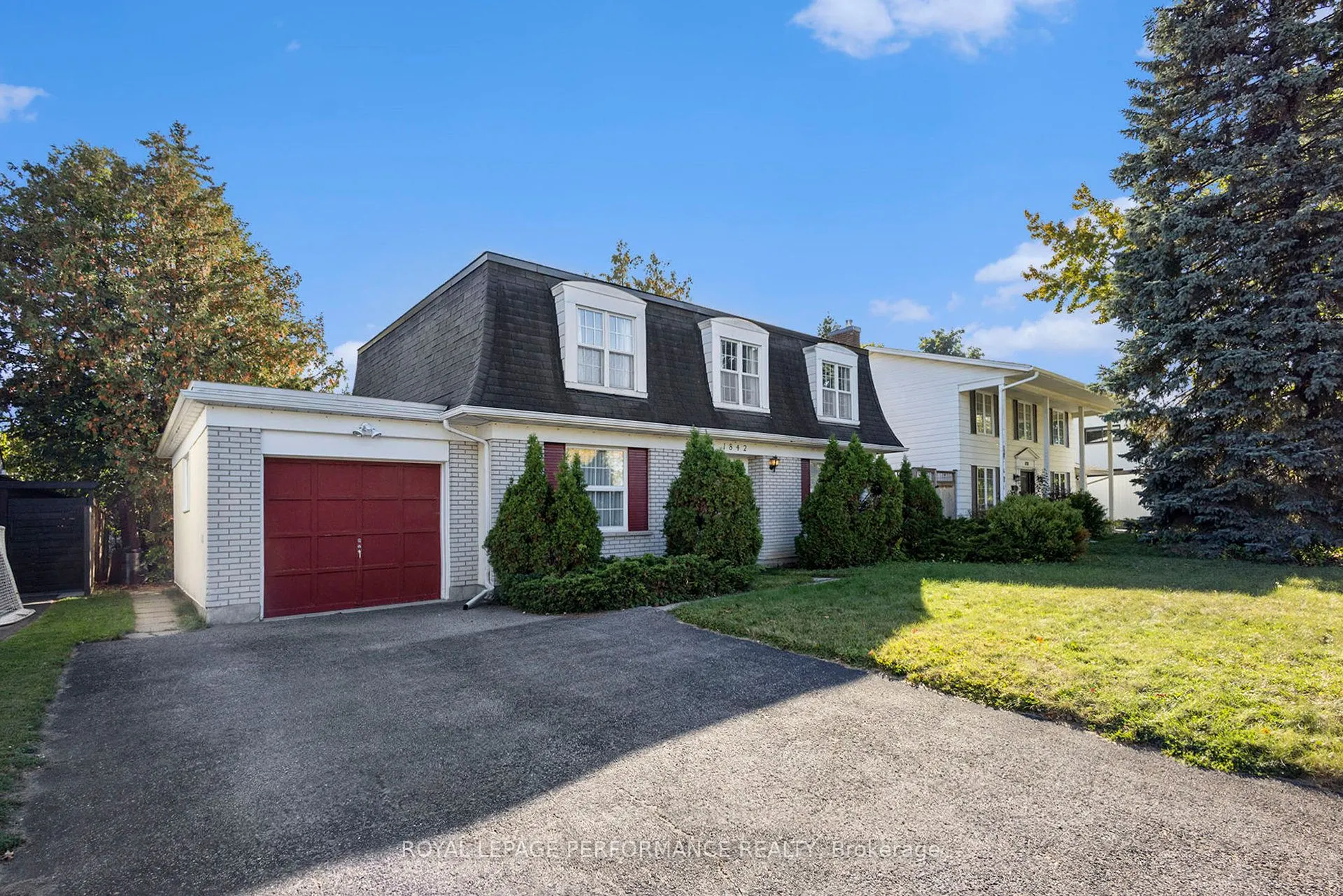 1842 Playfair Drive