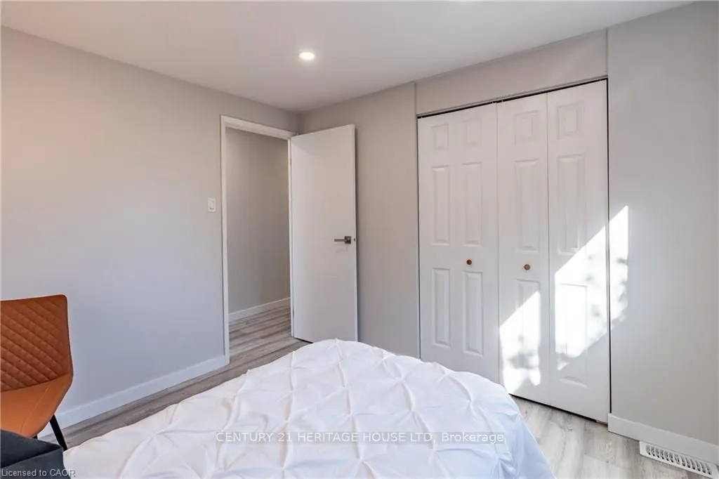 20 Roseneath Crescent