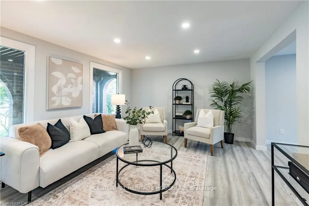 20 Roseneath Crescent
