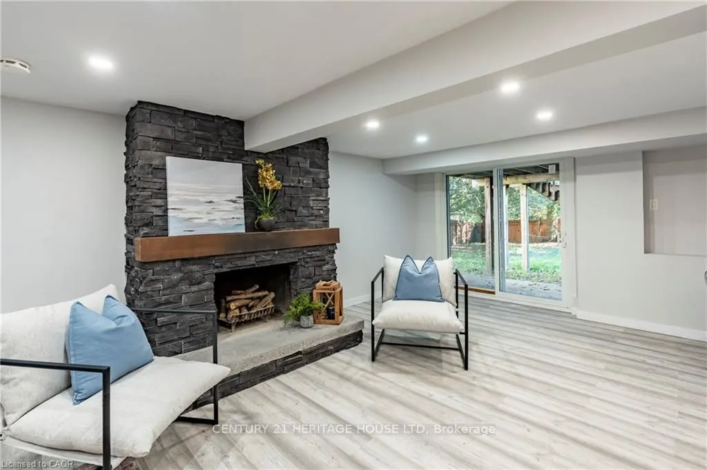 20 Roseneath Crescent