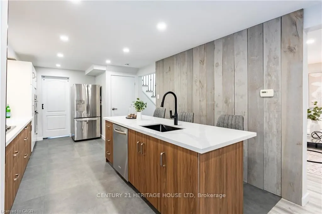 20 Roseneath Crescent
