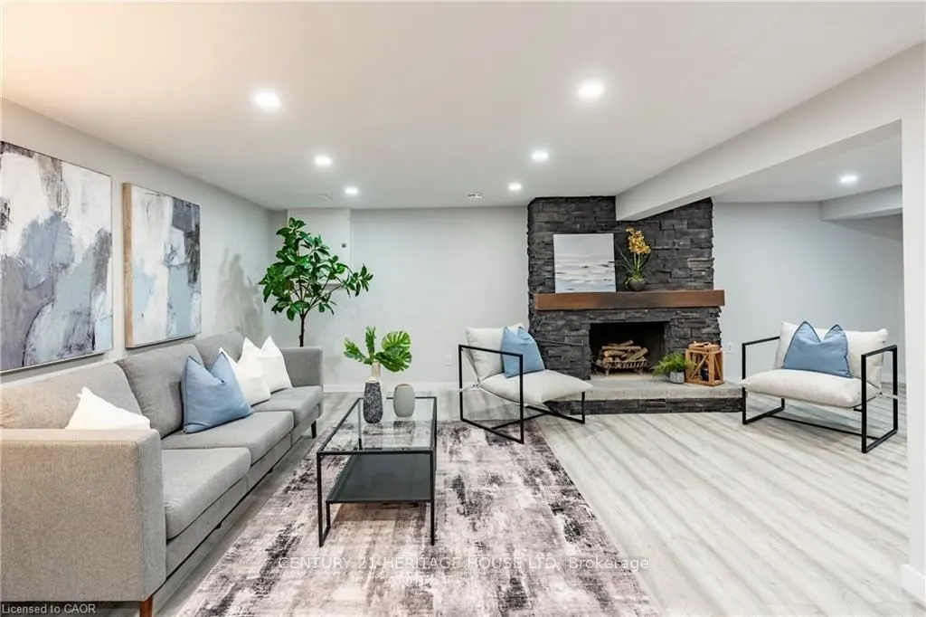 20 Roseneath Crescent