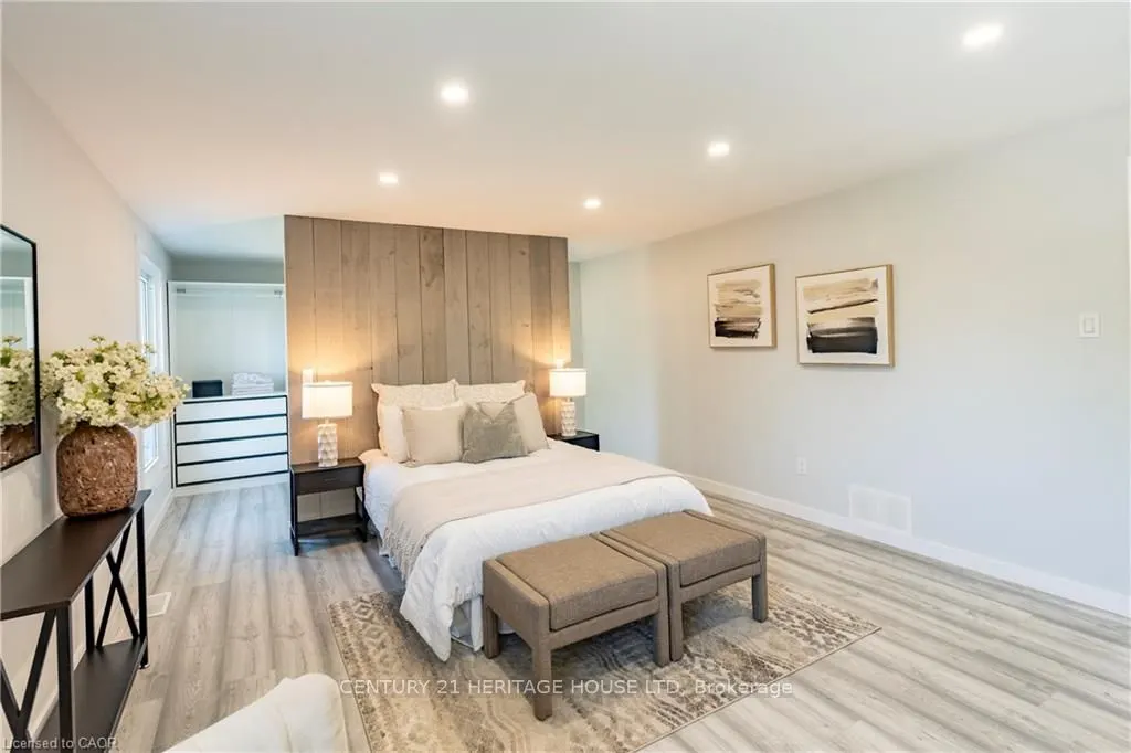 20 Roseneath Crescent