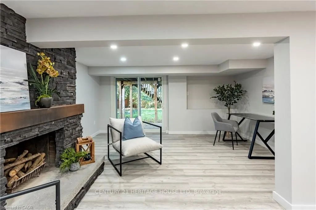 20 Roseneath Crescent