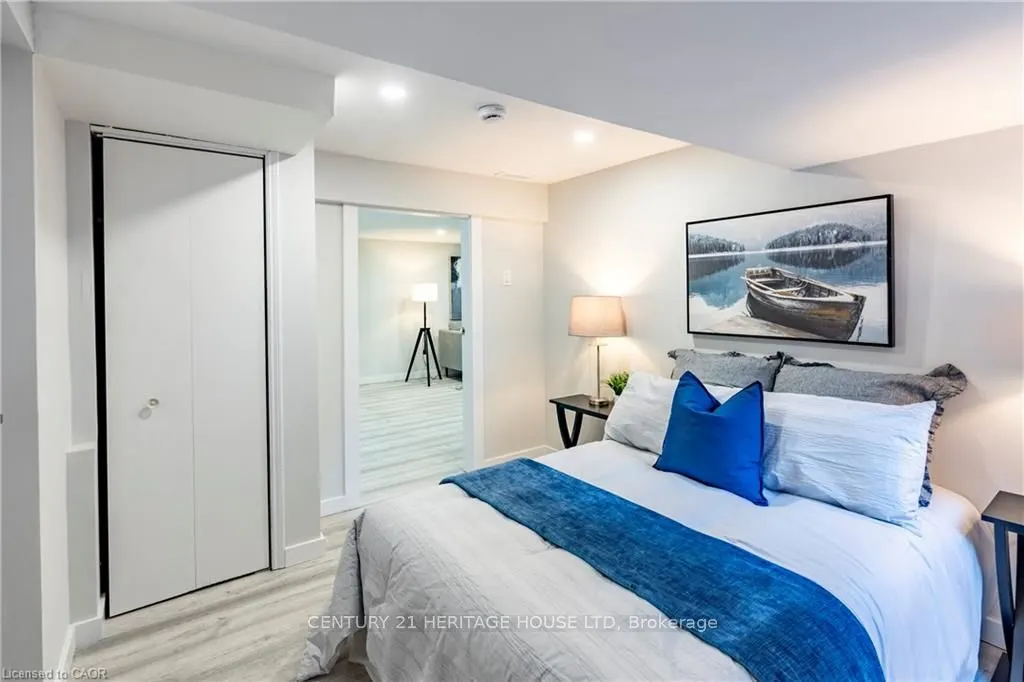 20 Roseneath Crescent
