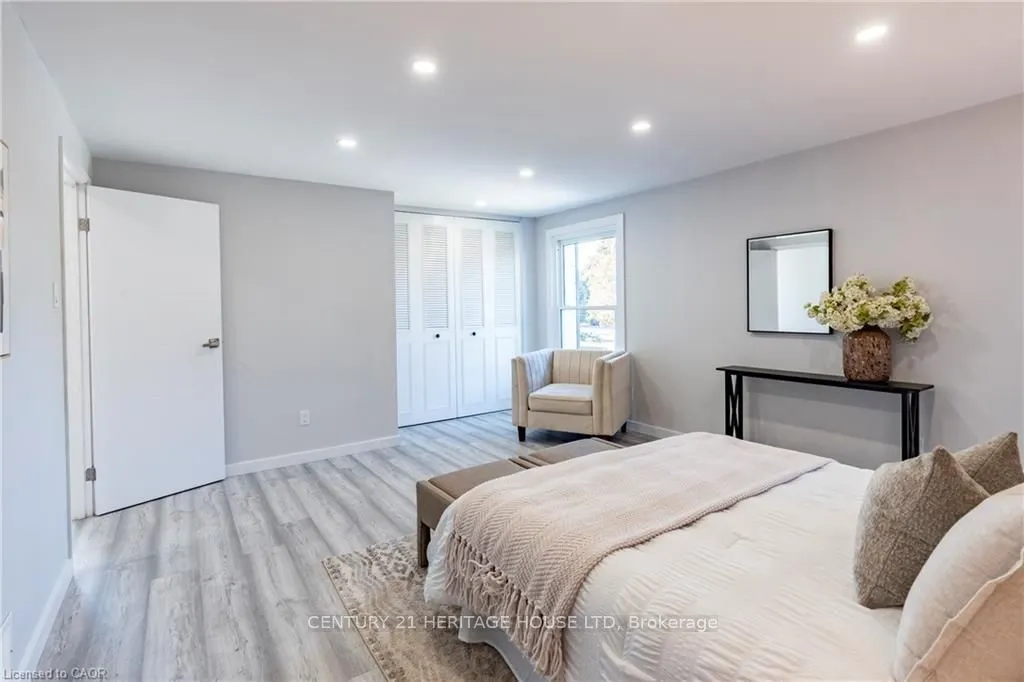 20 Roseneath Crescent