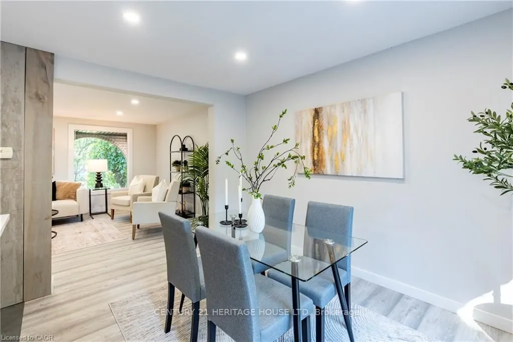20 Roseneath Crescent