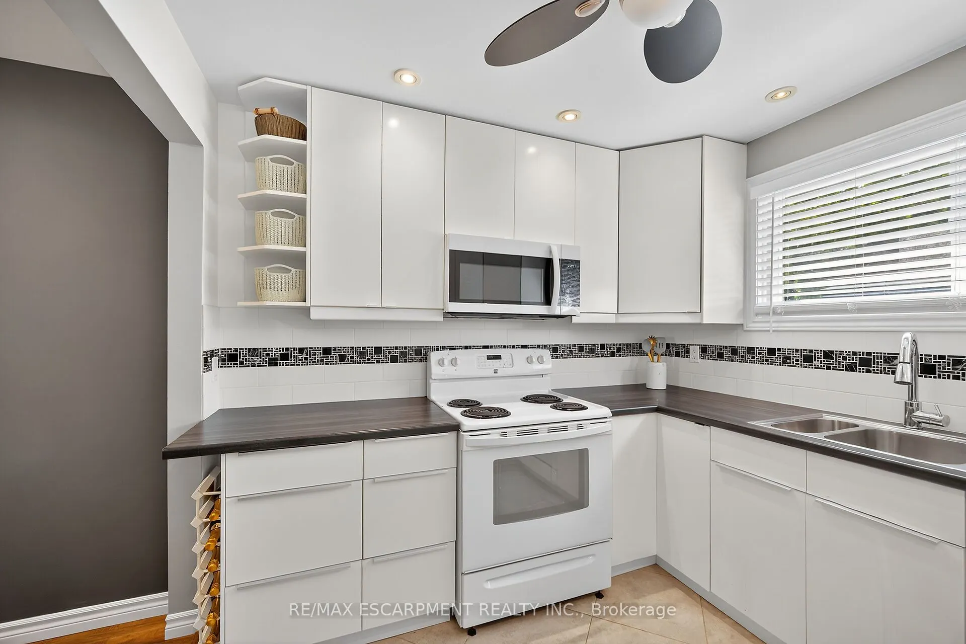 1550 GARTH Street, #17