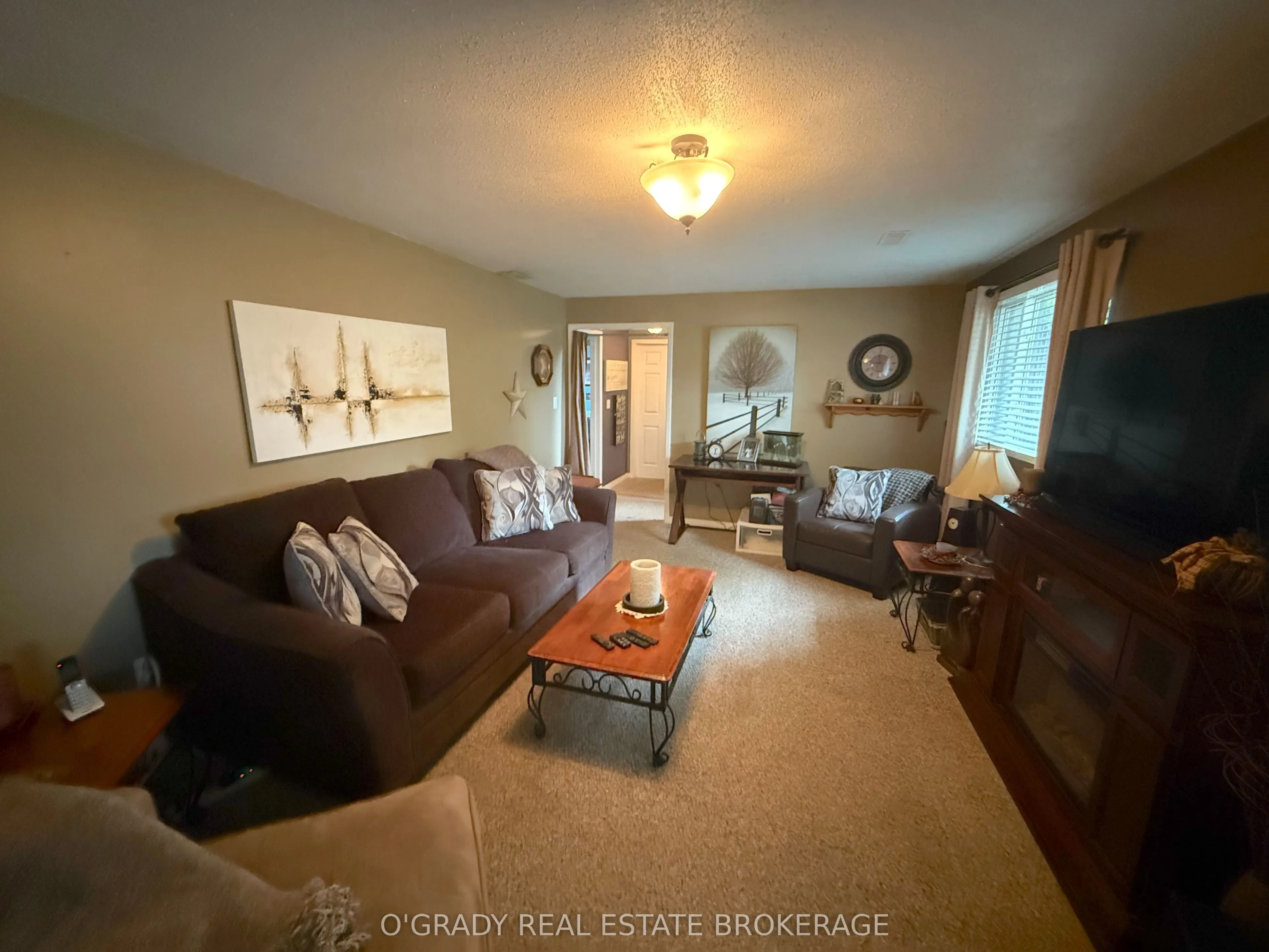 47 Meighen Crescent