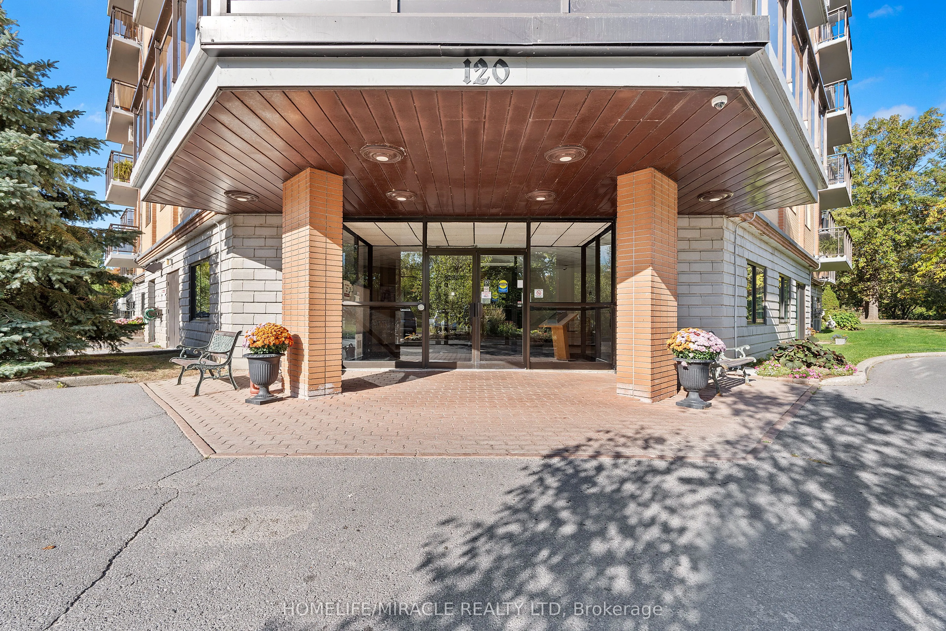 120 Barrett Court, #609