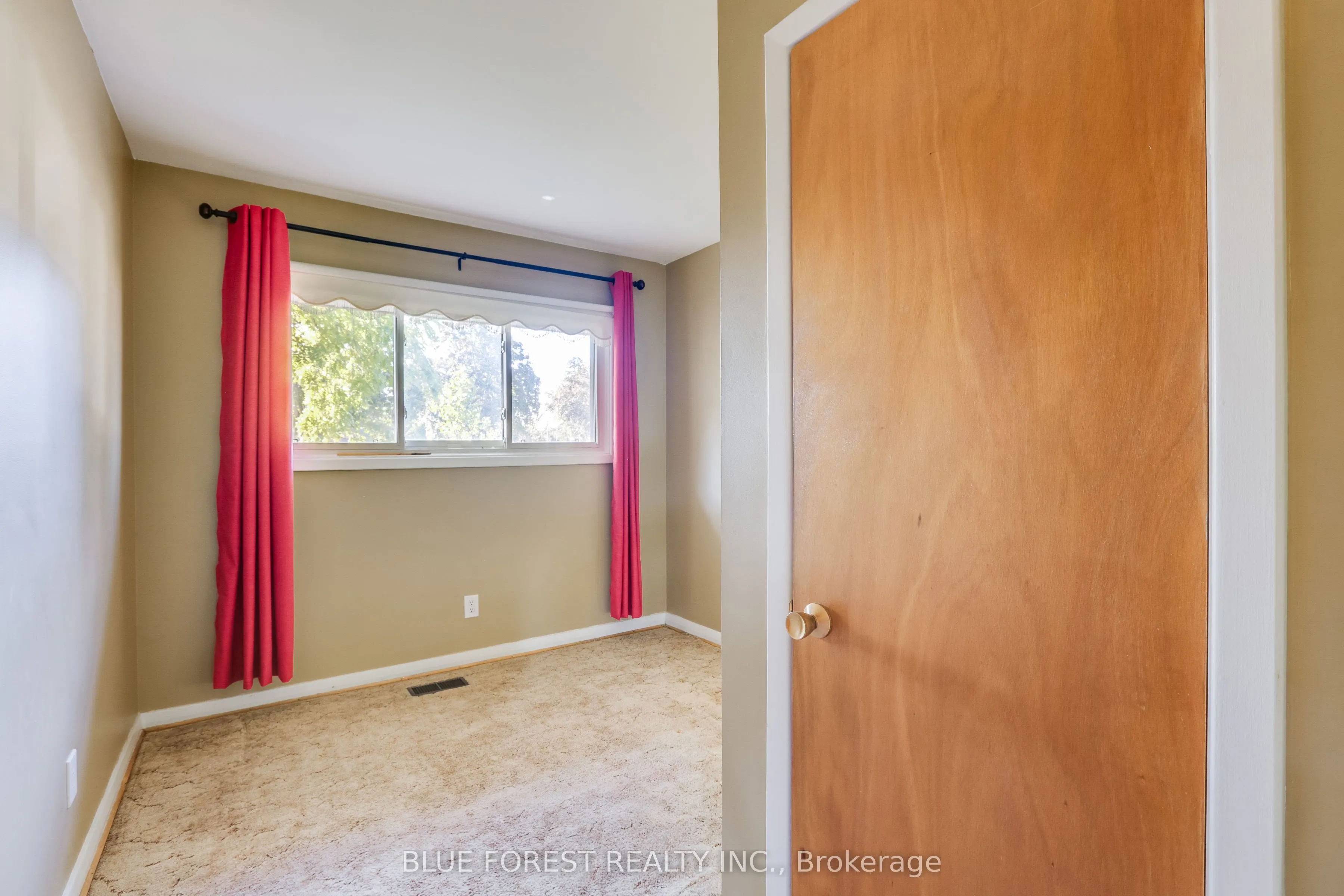 125 Goldwick Crescent