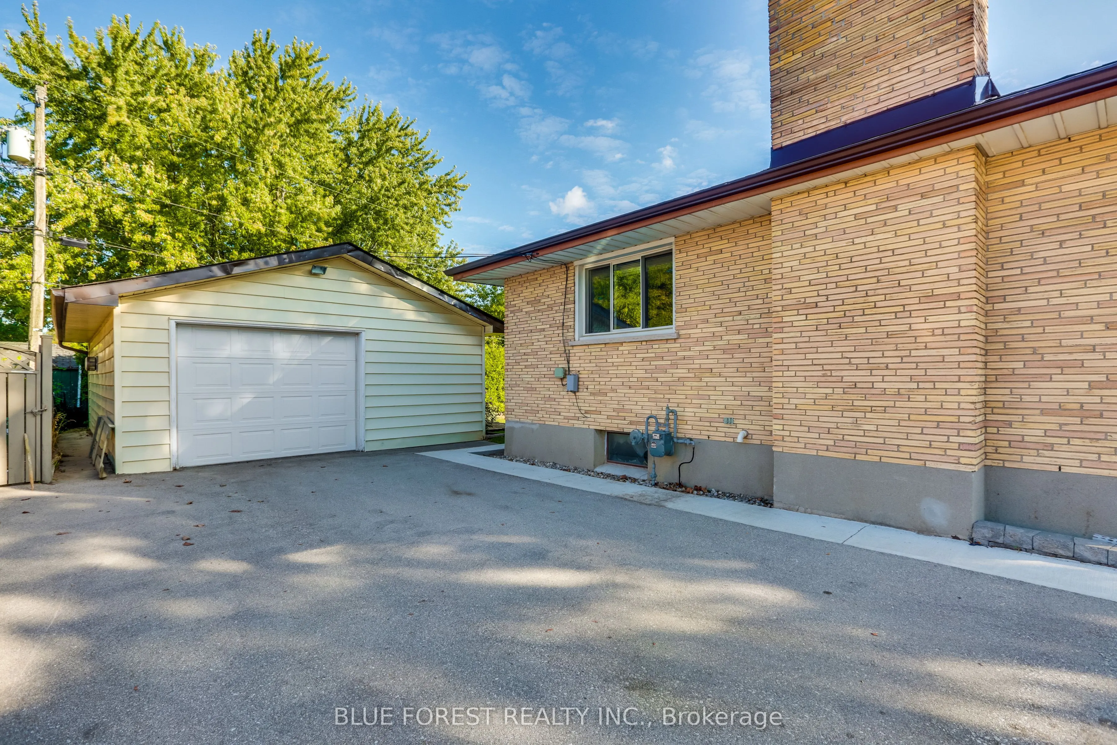 125 Goldwick Crescent