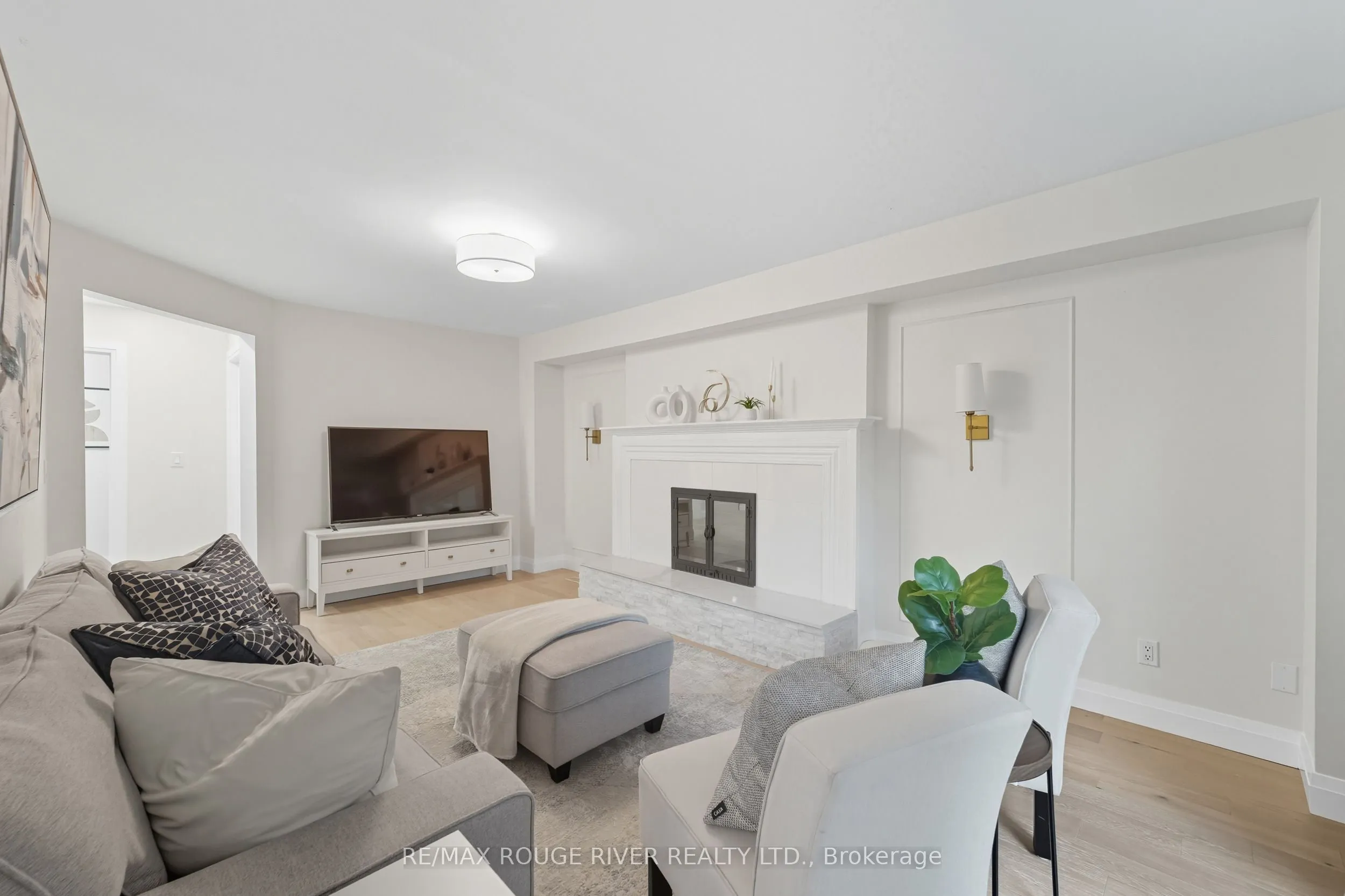 270 Lakeview Court