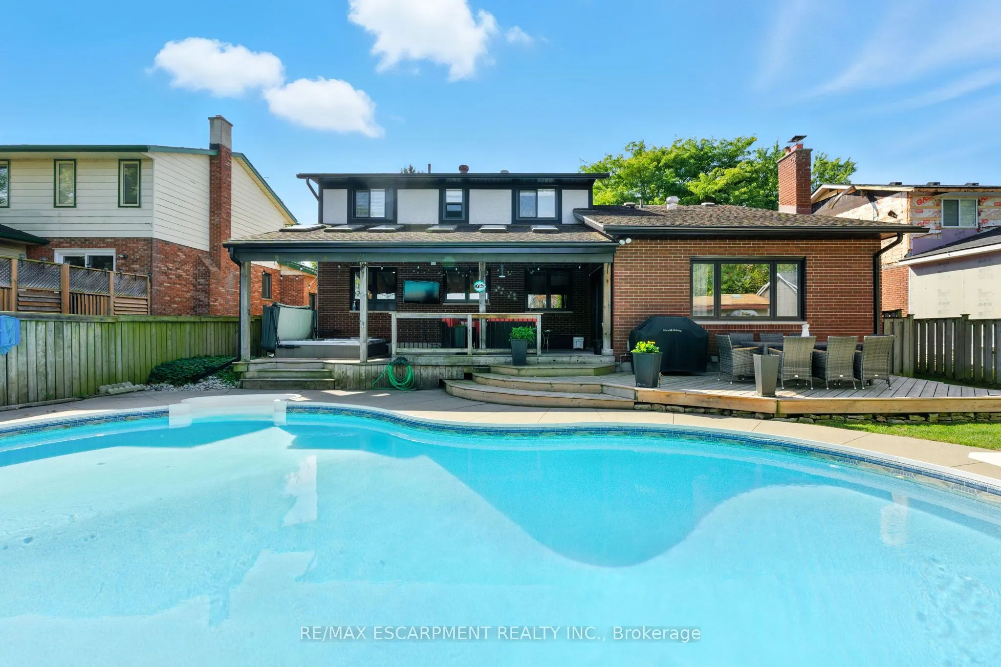 98 Esther Avenue