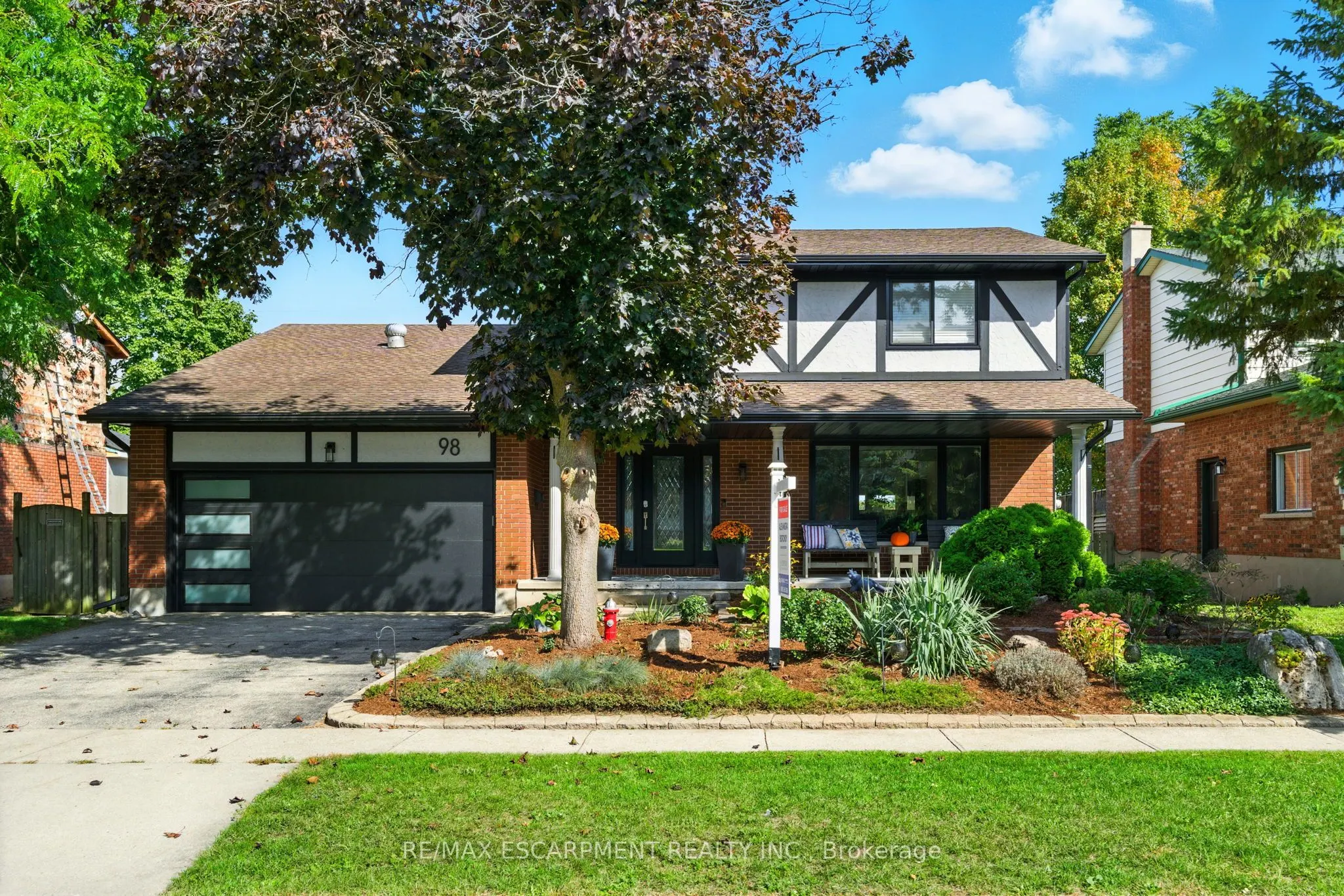 98 Esther Avenue