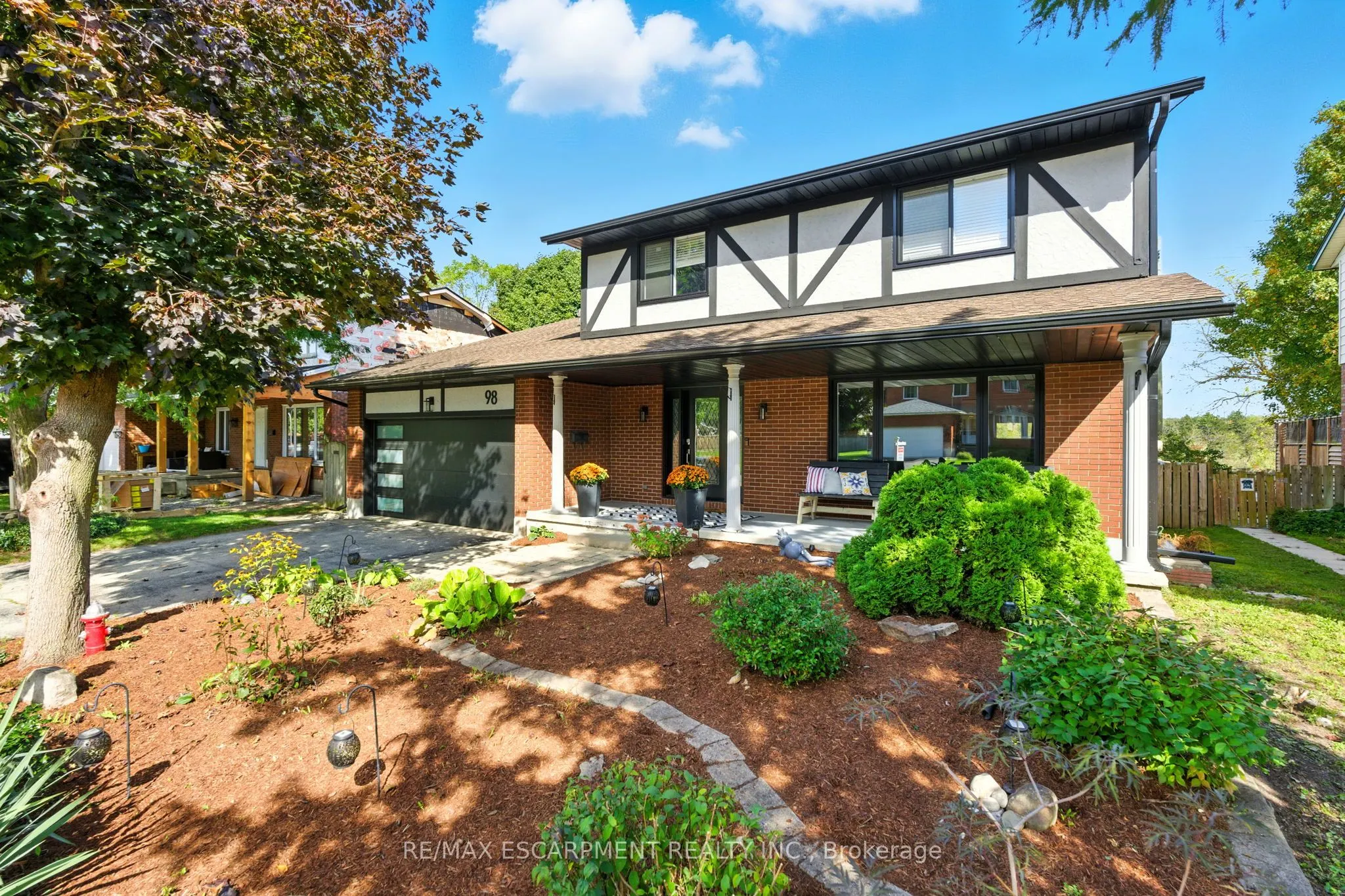 98 Esther Avenue