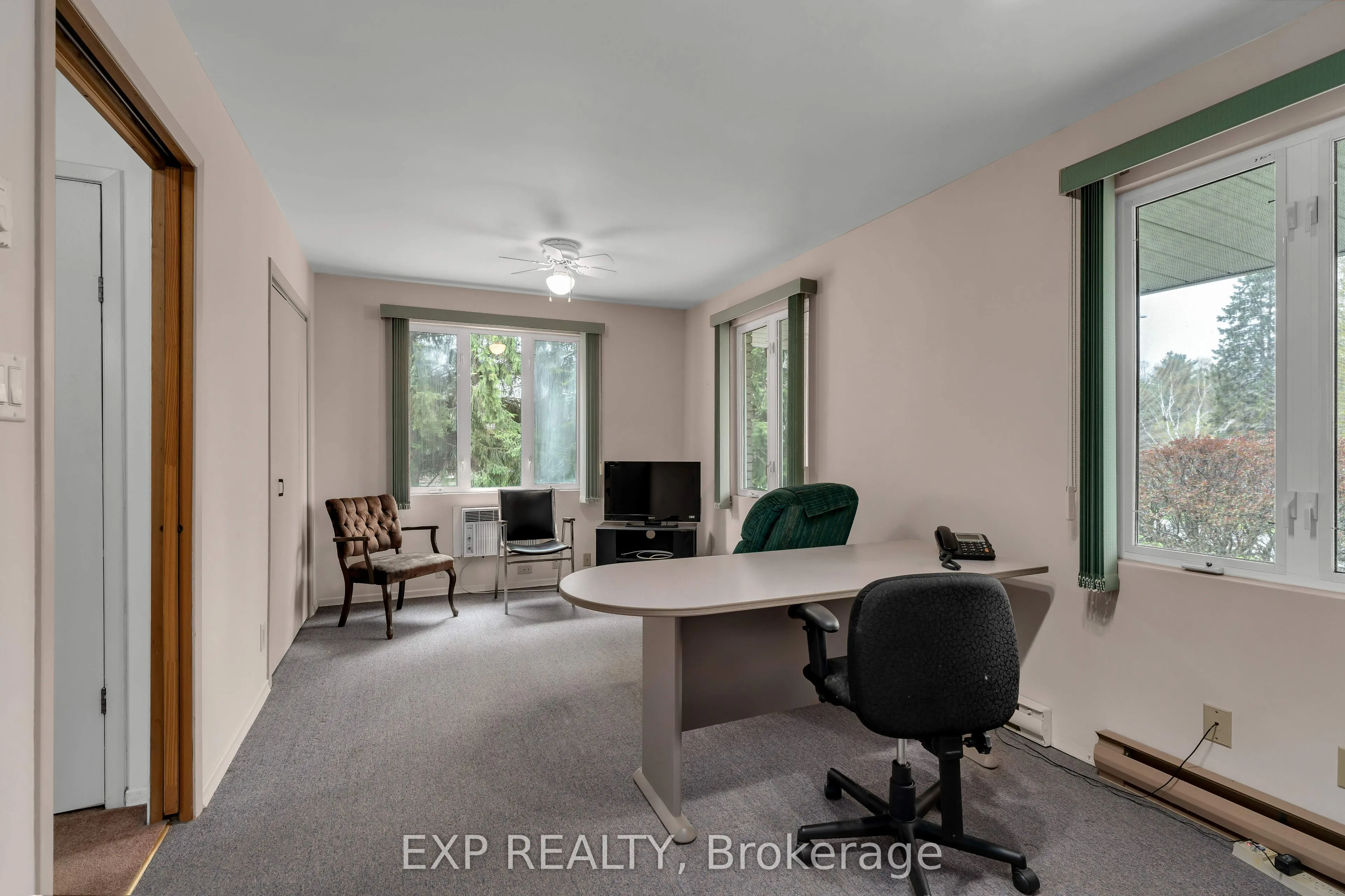 31 Southcrest Drive