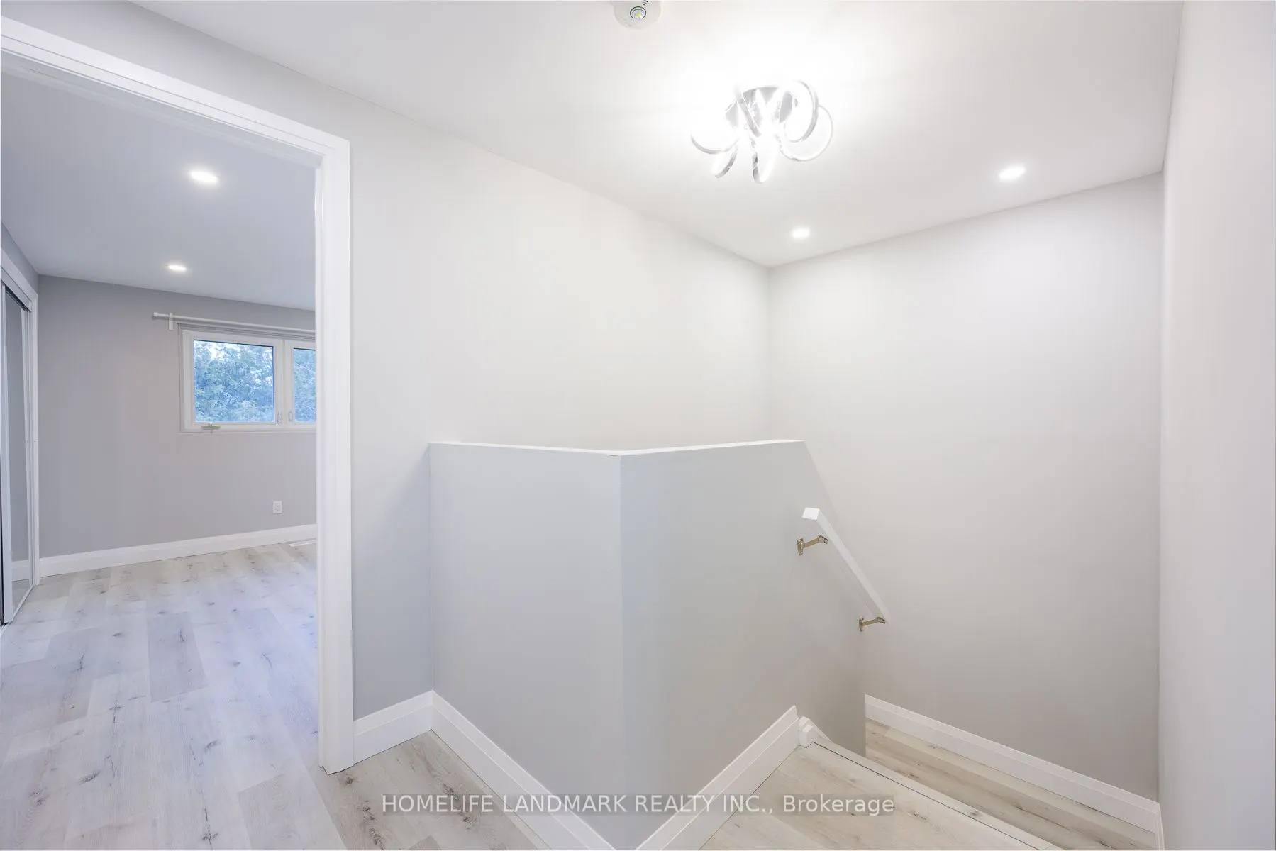 25 White Owl Crescent