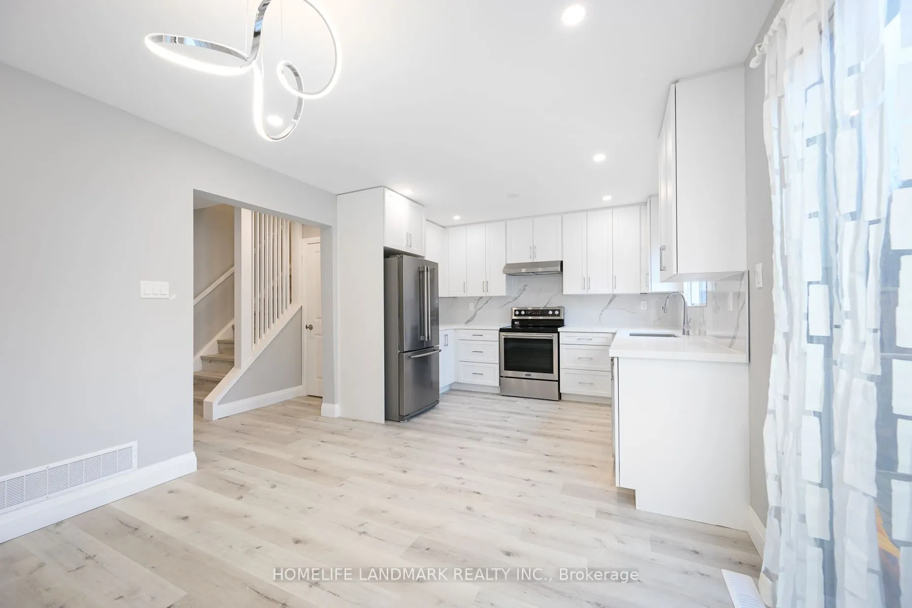 25 White Owl Crescent