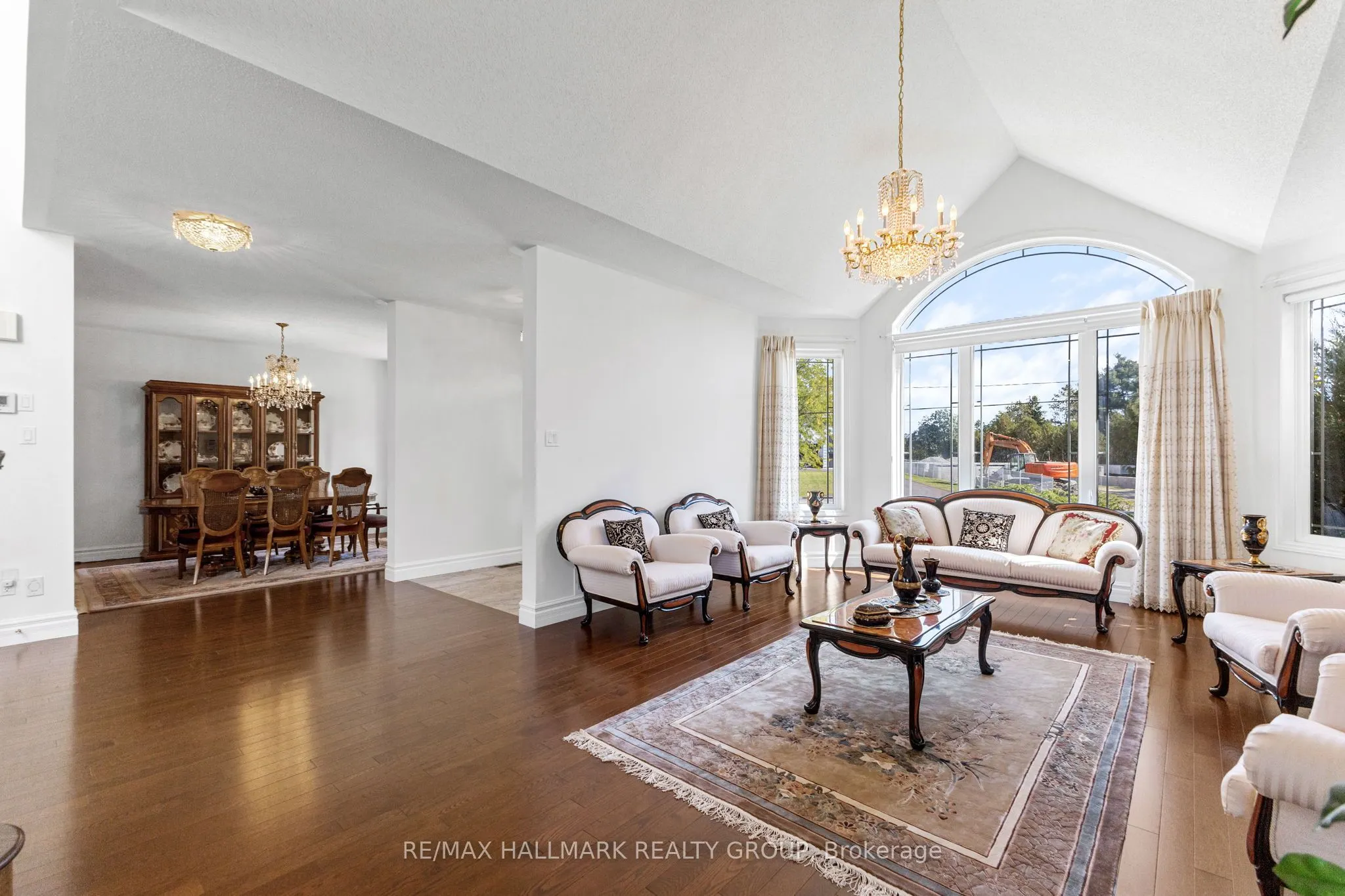 60 Winding Way