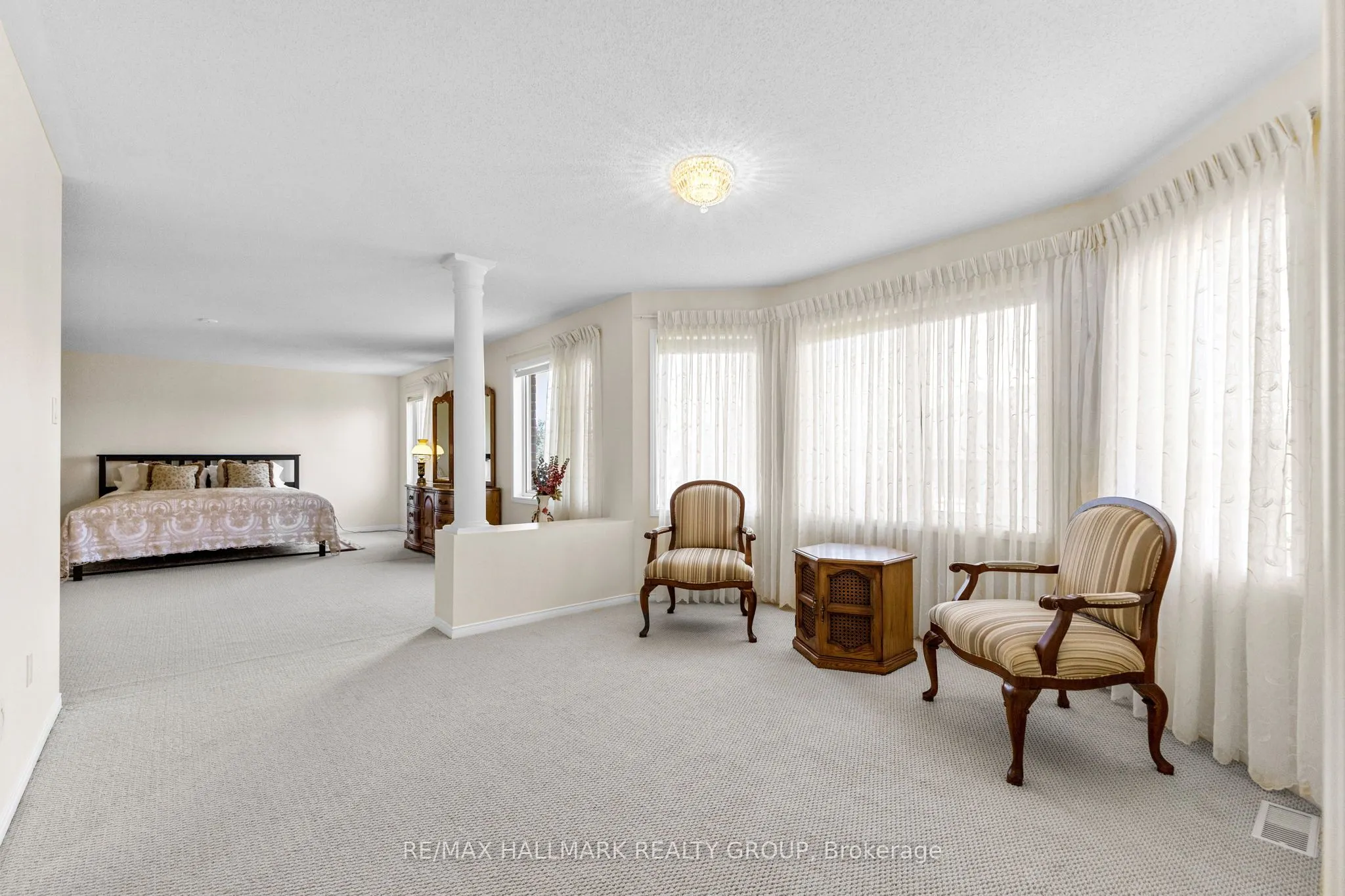 60 Winding Way