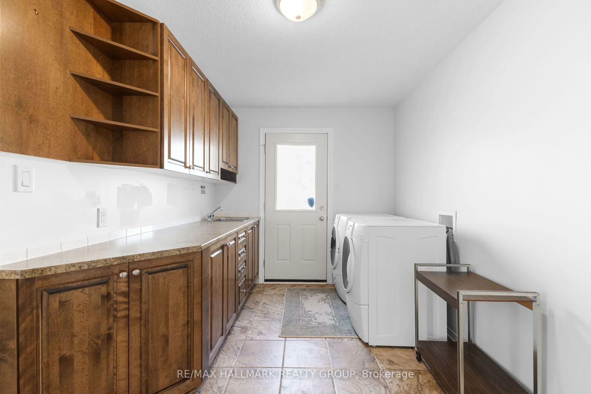 60 Winding Way