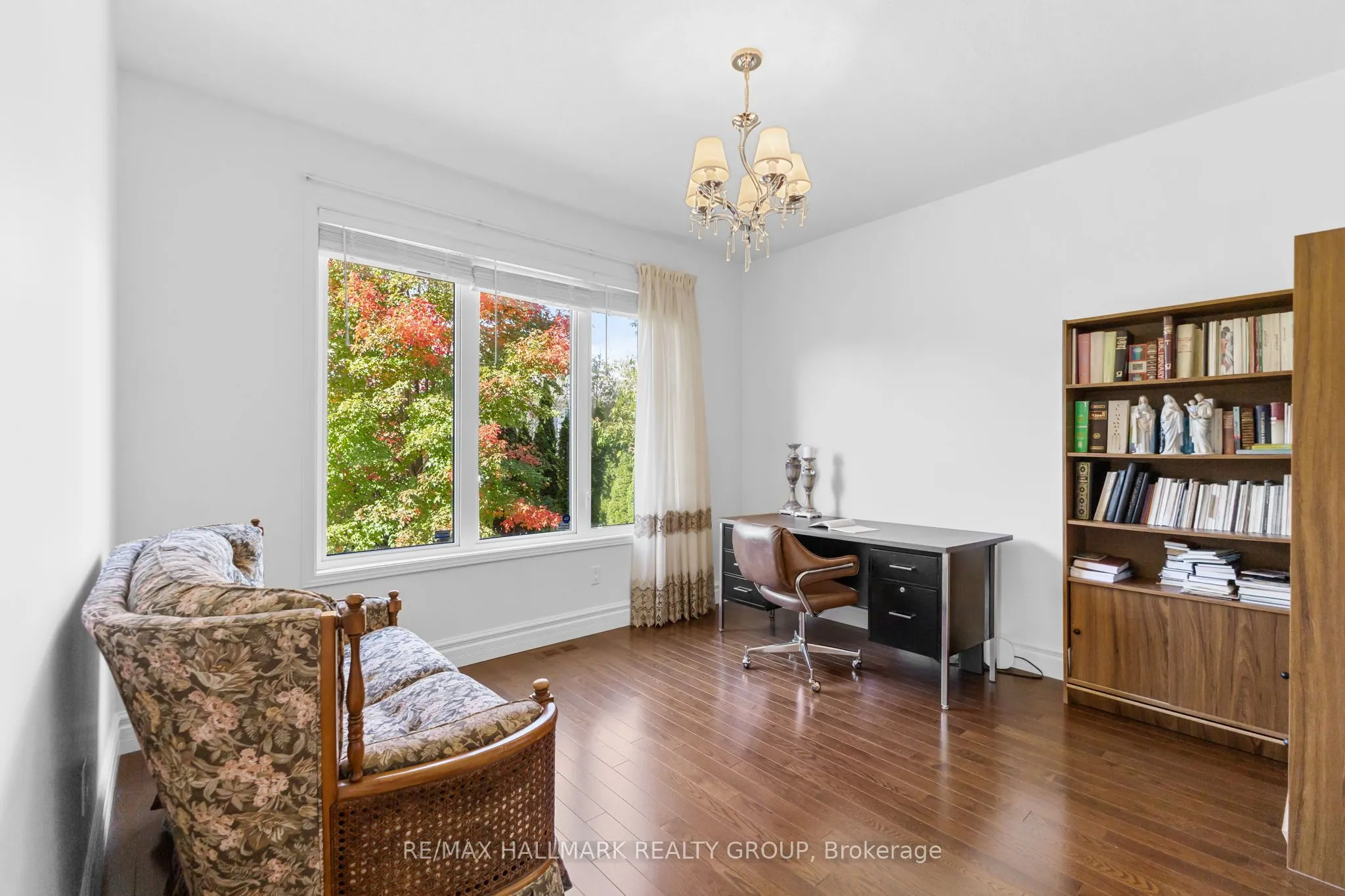 60 Winding Way