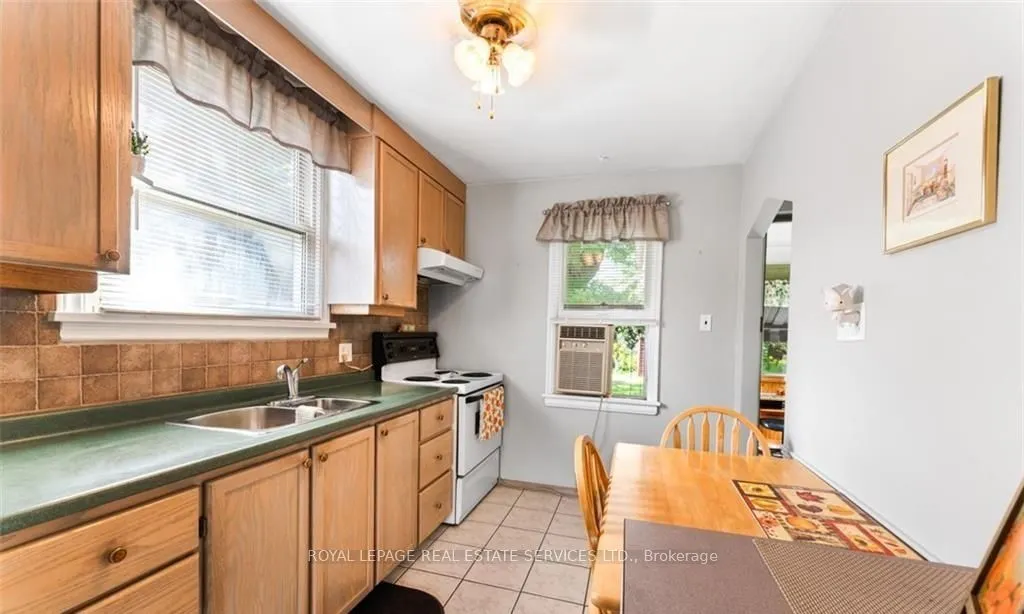 212 East 21st Street