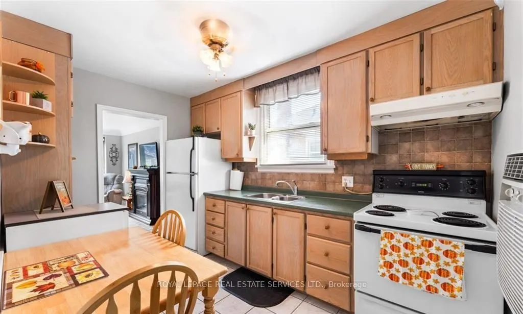 212 East 21st Street