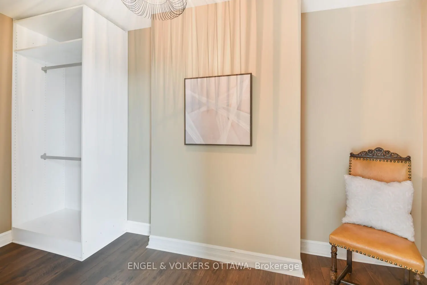 15 St Andrew Street, #1504