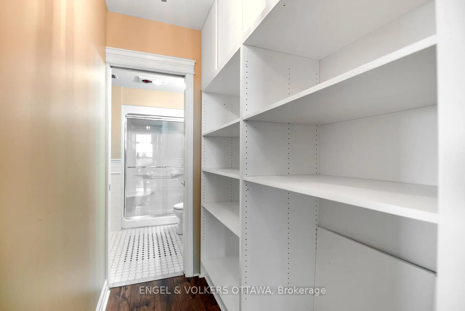 15 St Andrew Street, #1504