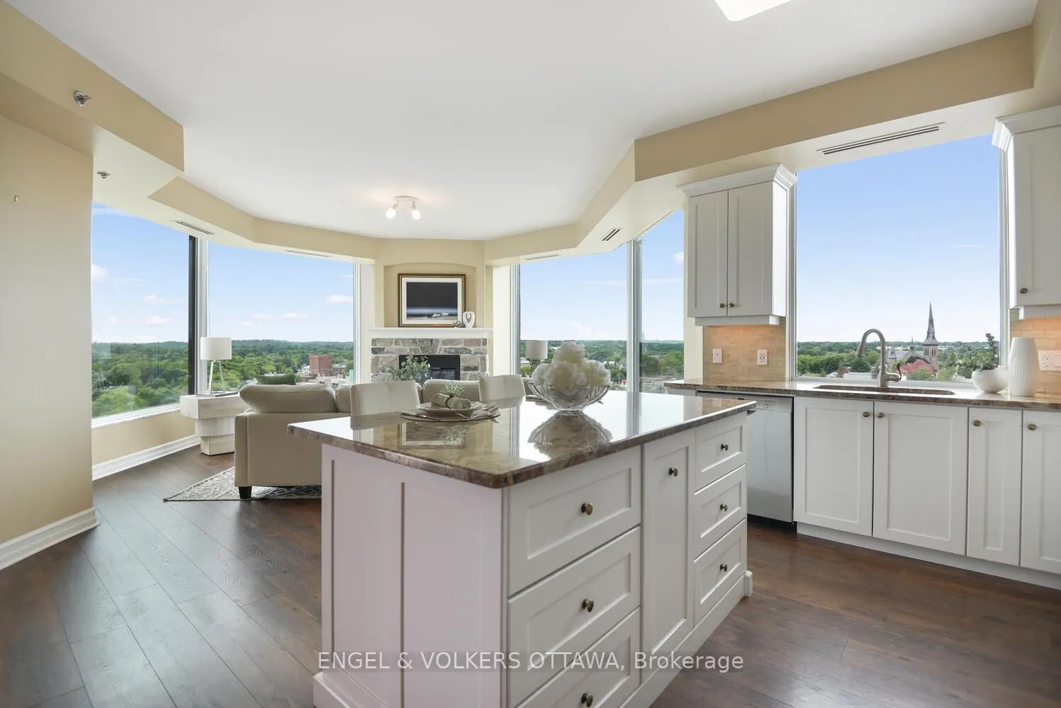 15 St Andrew Street, #1504