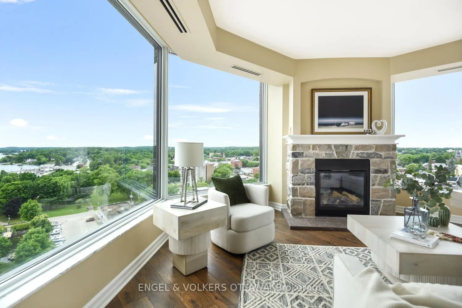 15 St Andrew Street, #1504