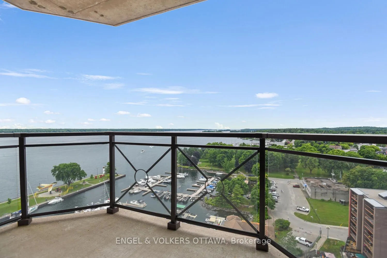 15 St Andrew Street, #1504