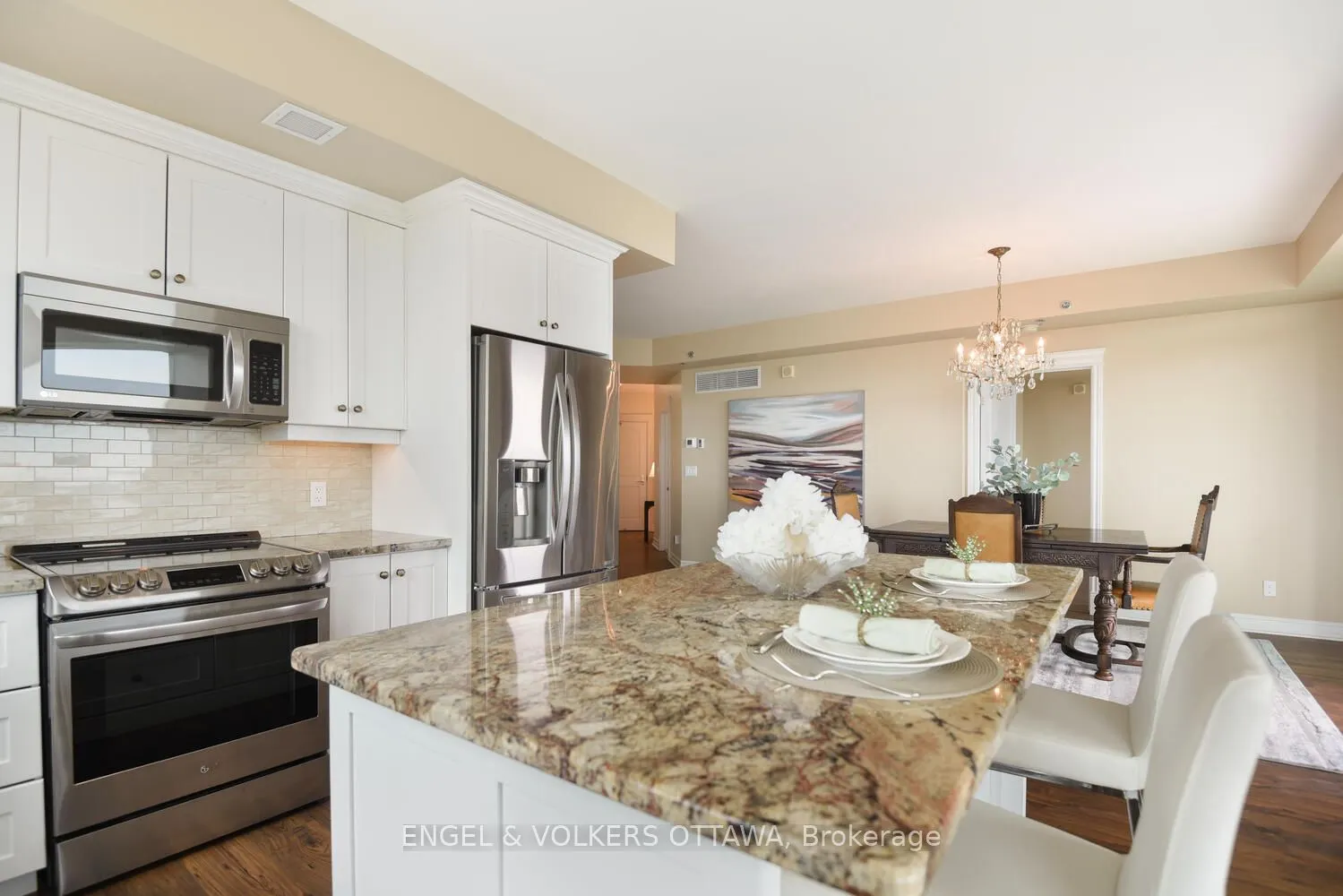 15 St Andrew Street, #1504