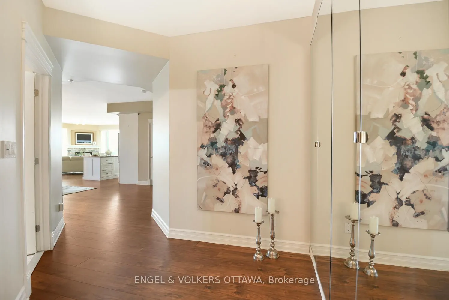 15 St Andrew Street, #1504