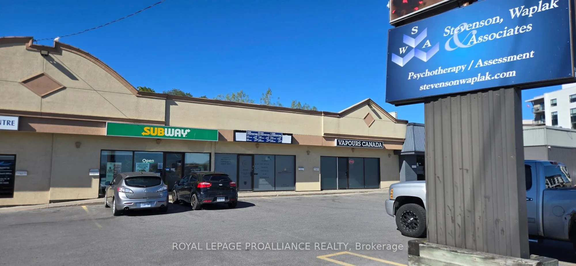 48 Dundas Street W, #Unit 4