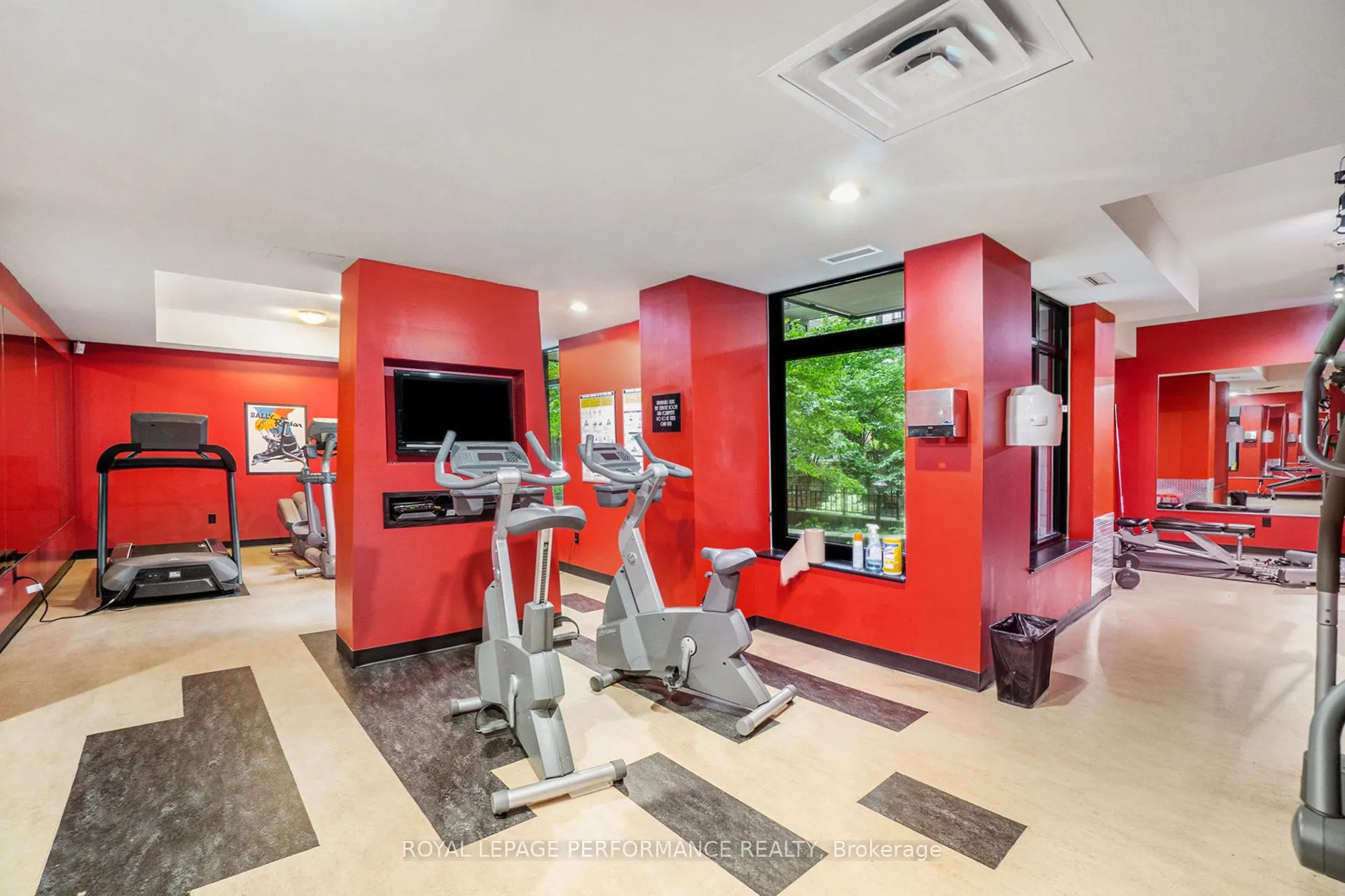 245 Kent Street, #703